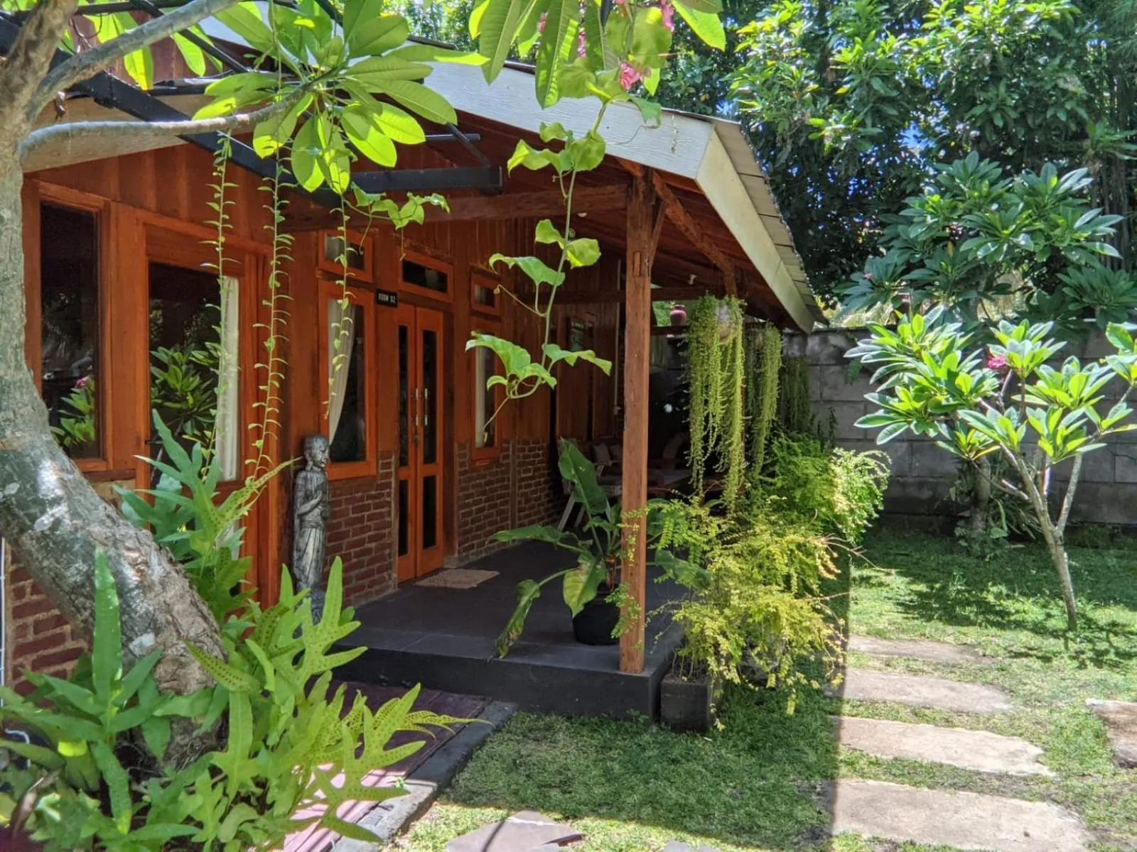 Property building in Tahlia's Villa