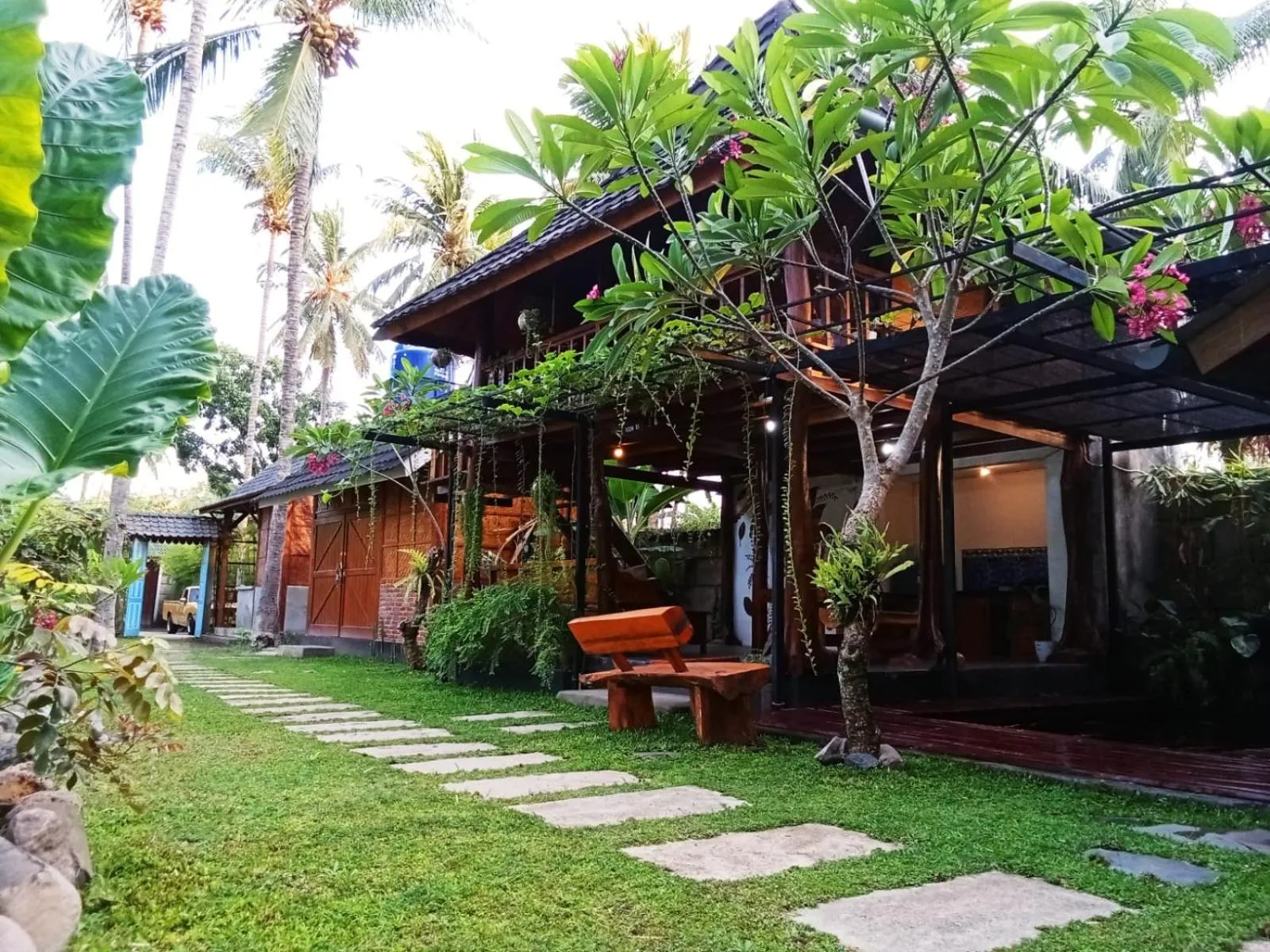 Property building in Tahlia's Villa