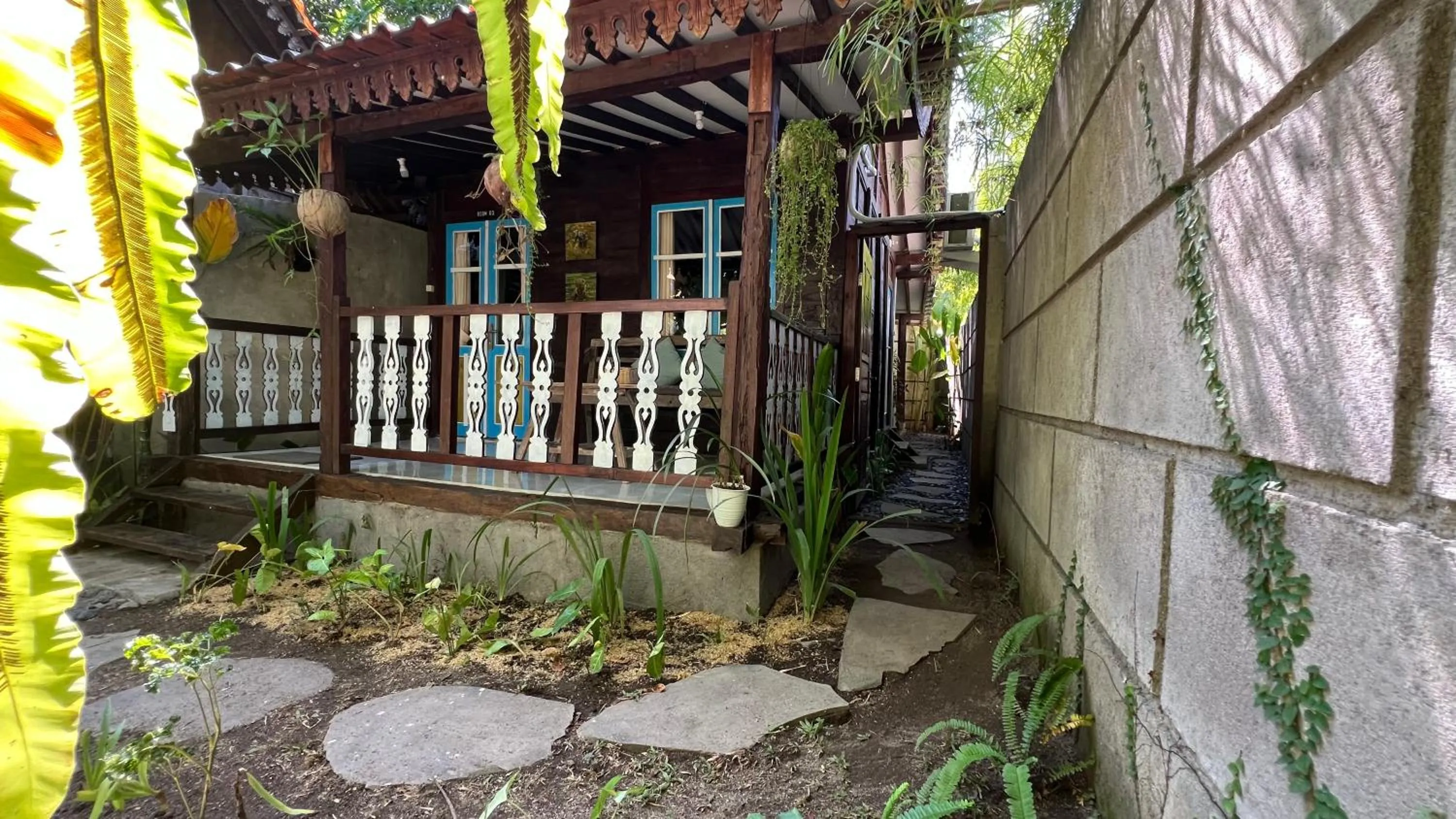 Property building in Tahlia's Villa