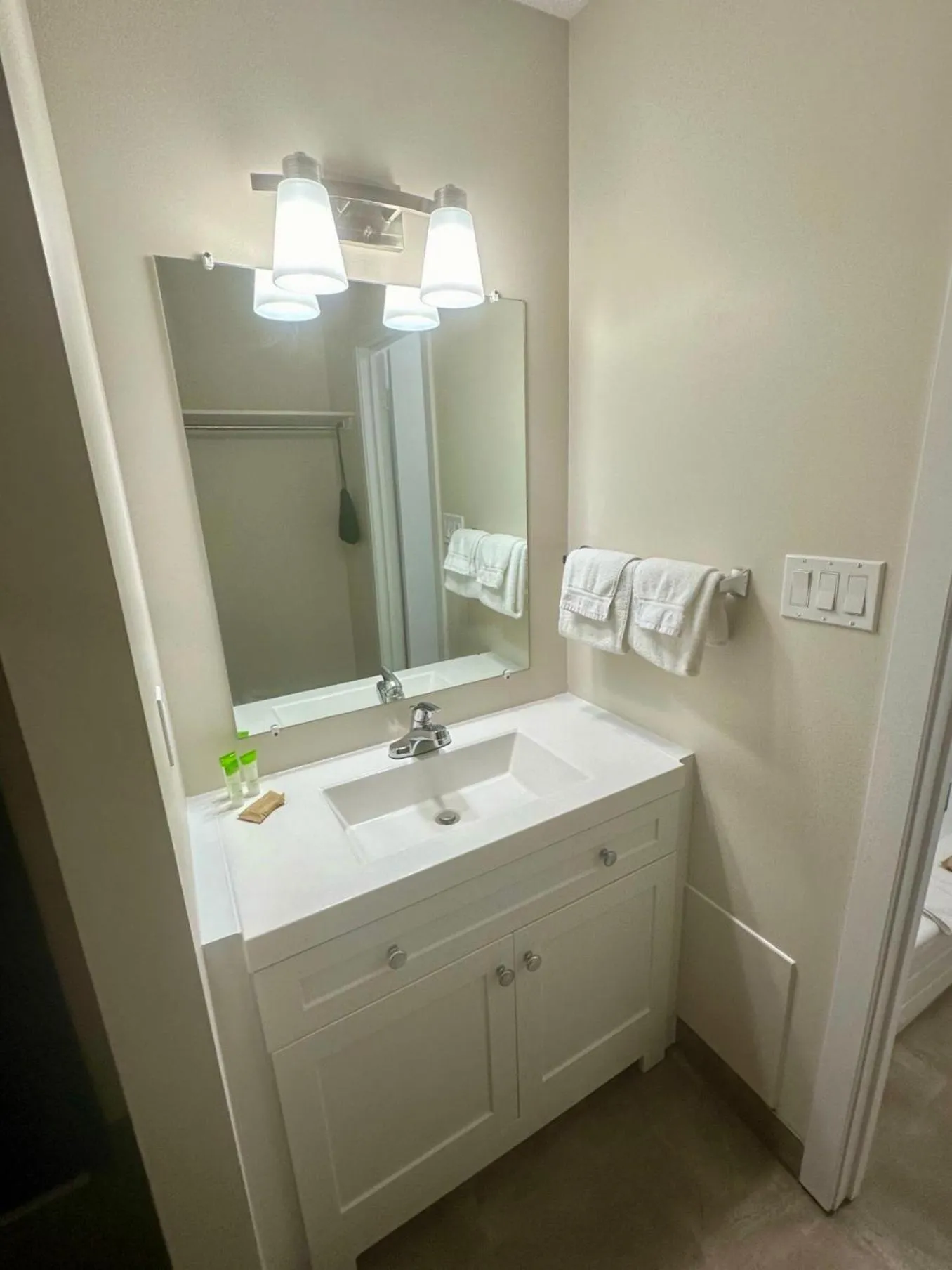 Bathroom in Anavada Inn & Suites - Grande Prairie