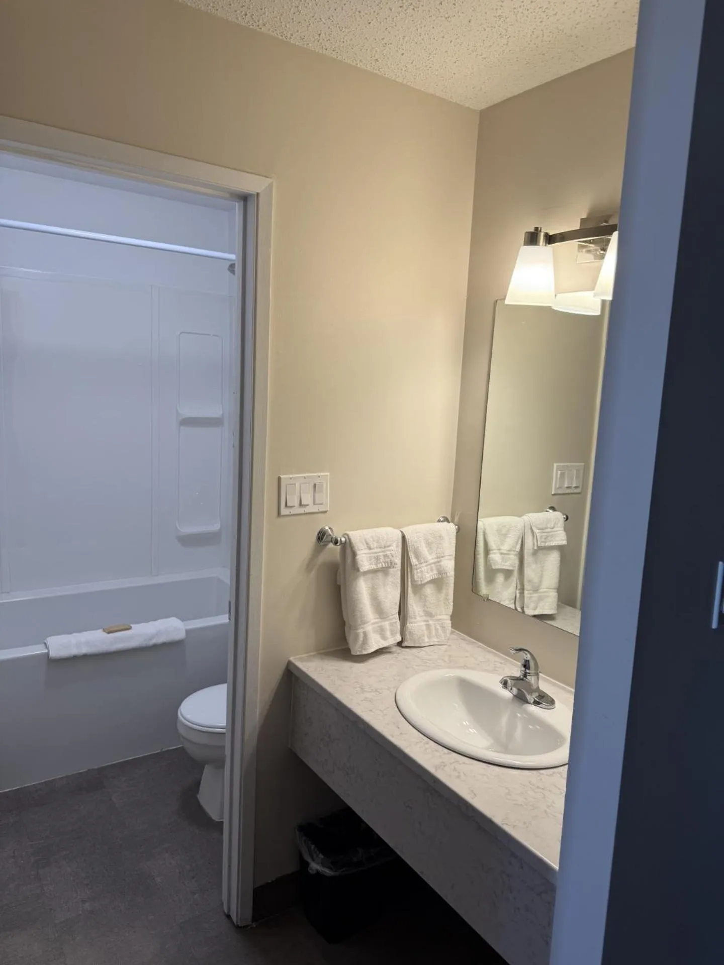 Bathroom in Anavada Inn & Suites - Grande Prairie