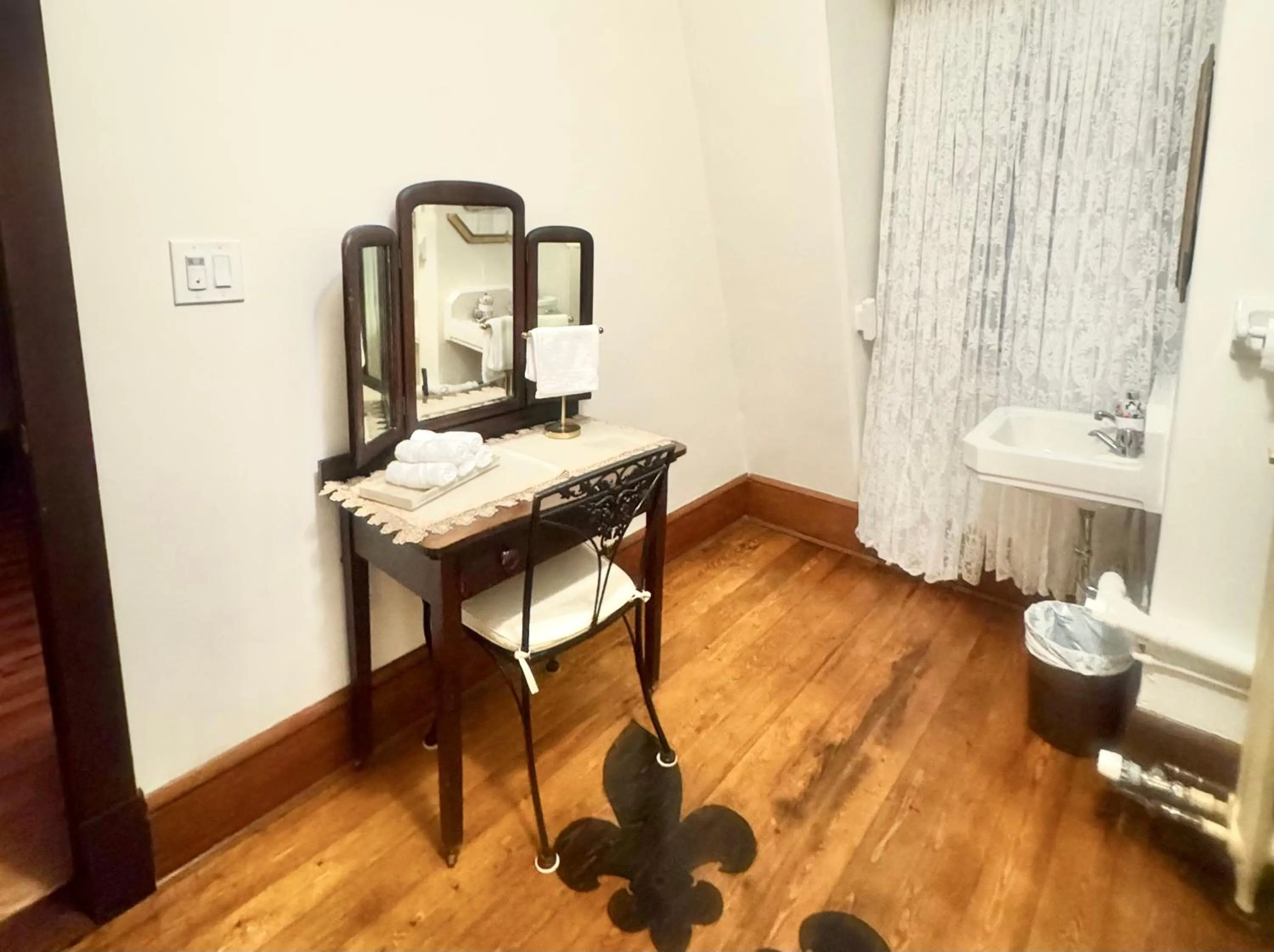 Bathroom in Royal Hotel Sydney