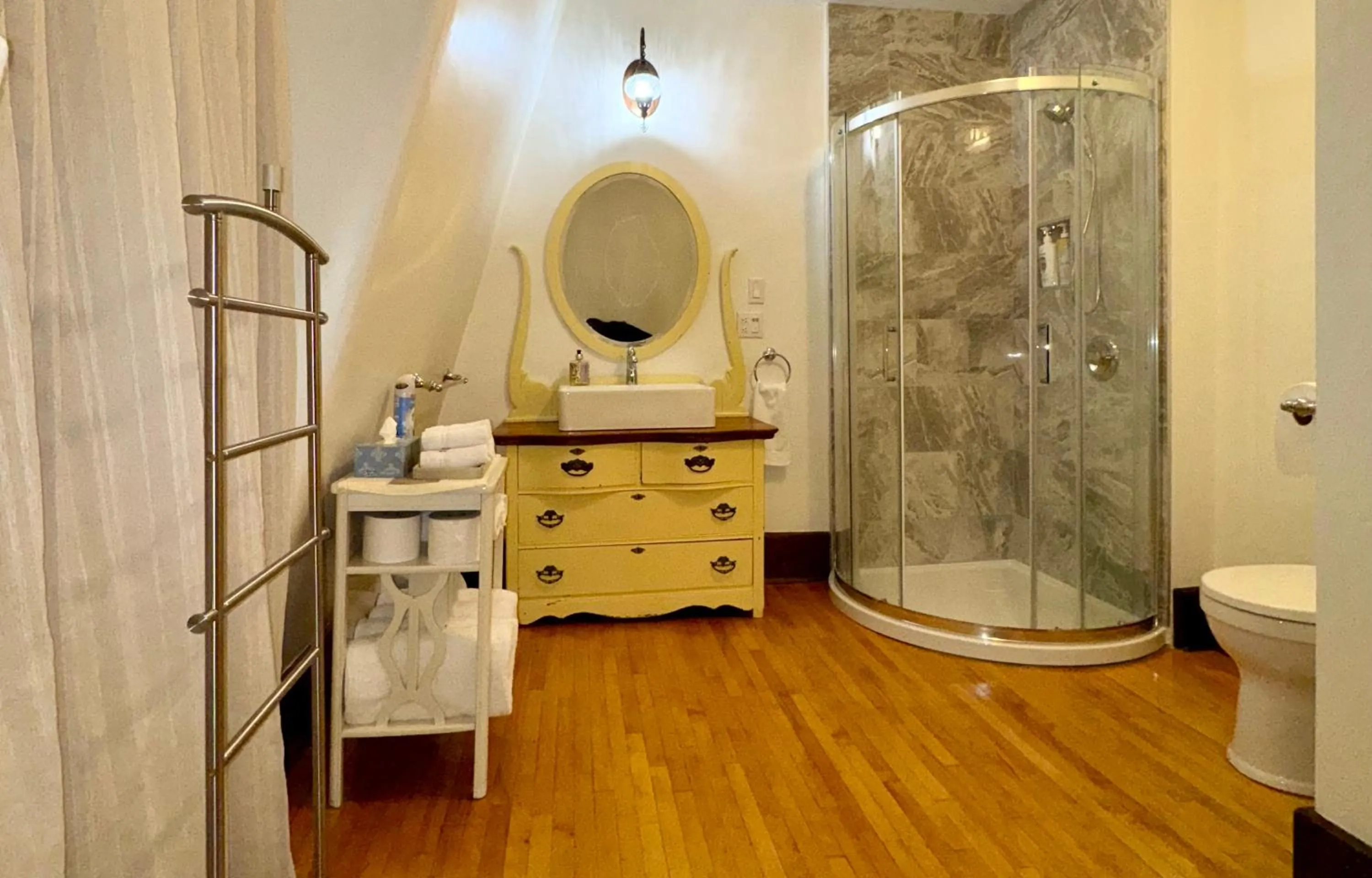 Bathroom in Royal Hotel Sydney