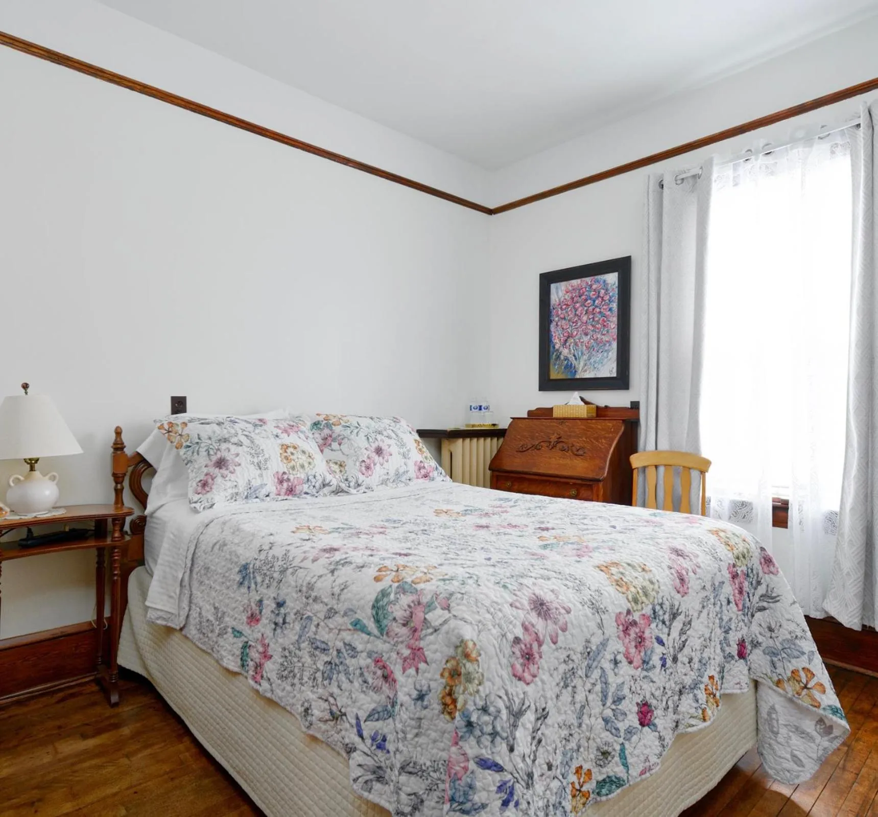 Bedroom, Bed in Royal Hotel Sydney