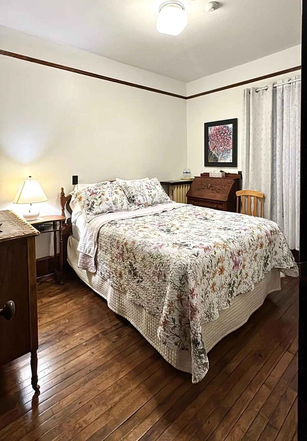 Bedroom, Bed in Royal Hotel Sydney