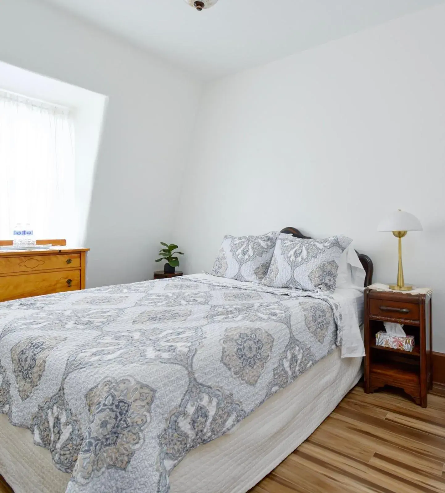 Junior Suite in Royal Hotel Sydney Junior Suite in Royal Hotel Sydney