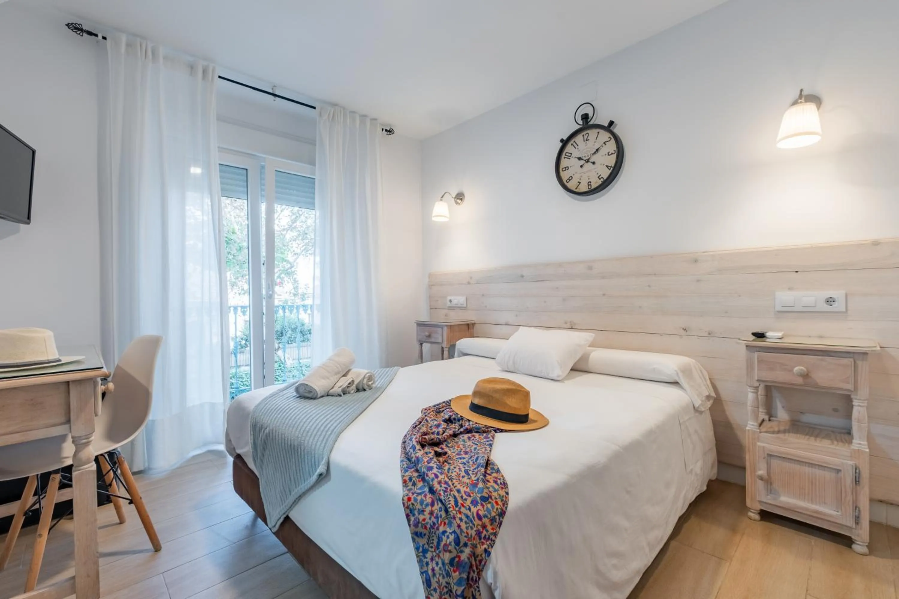 Bed in El Nogal Home