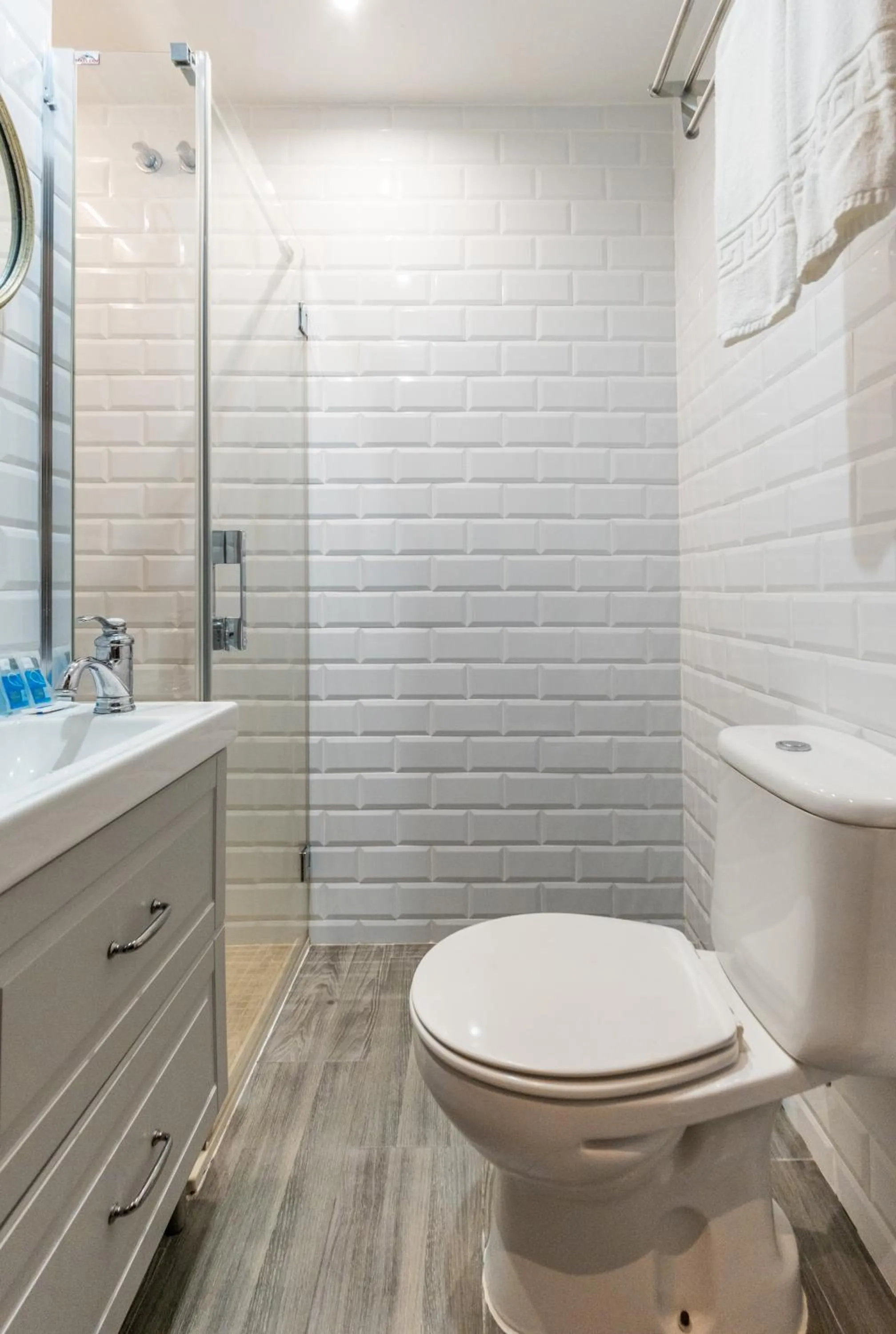 Shower in El Nogal Home