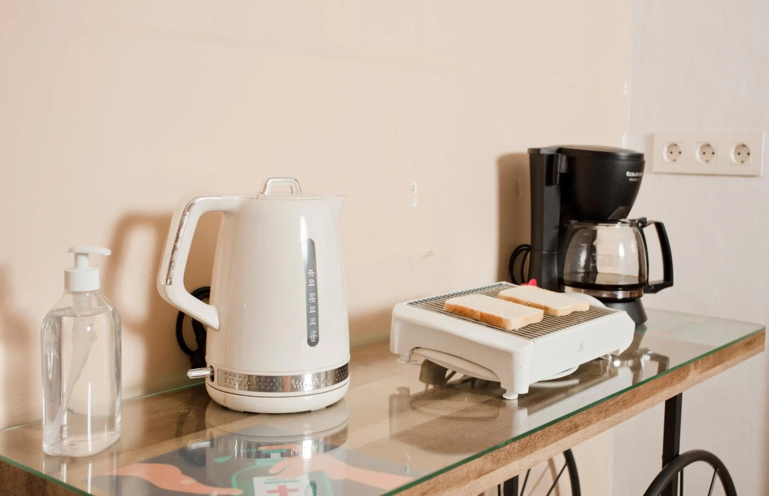 Communal kitchen in El Nogal Home