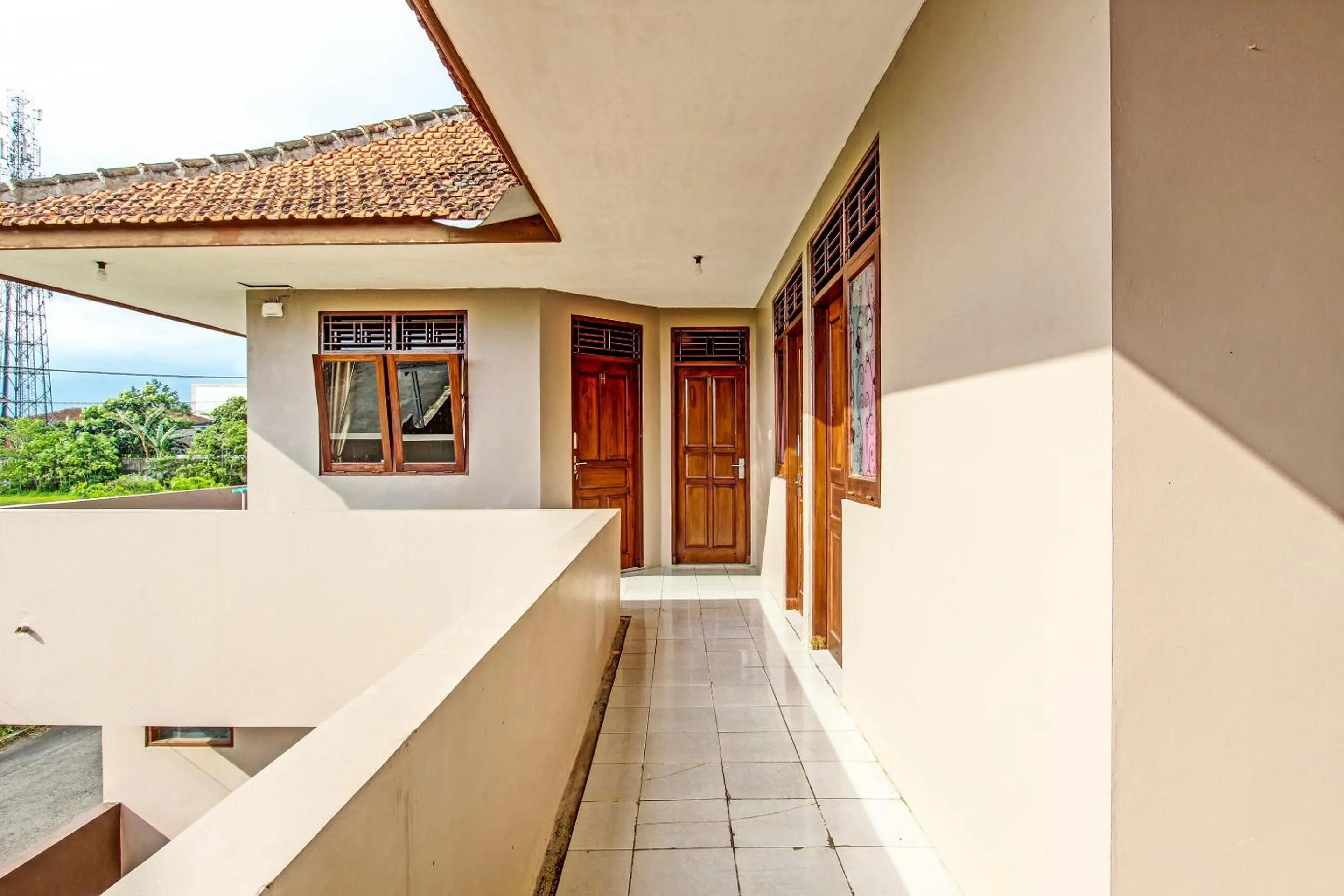 Lobby or reception in Hotel O Guest House Mustika Syariah Near alun alun kota purwokerto