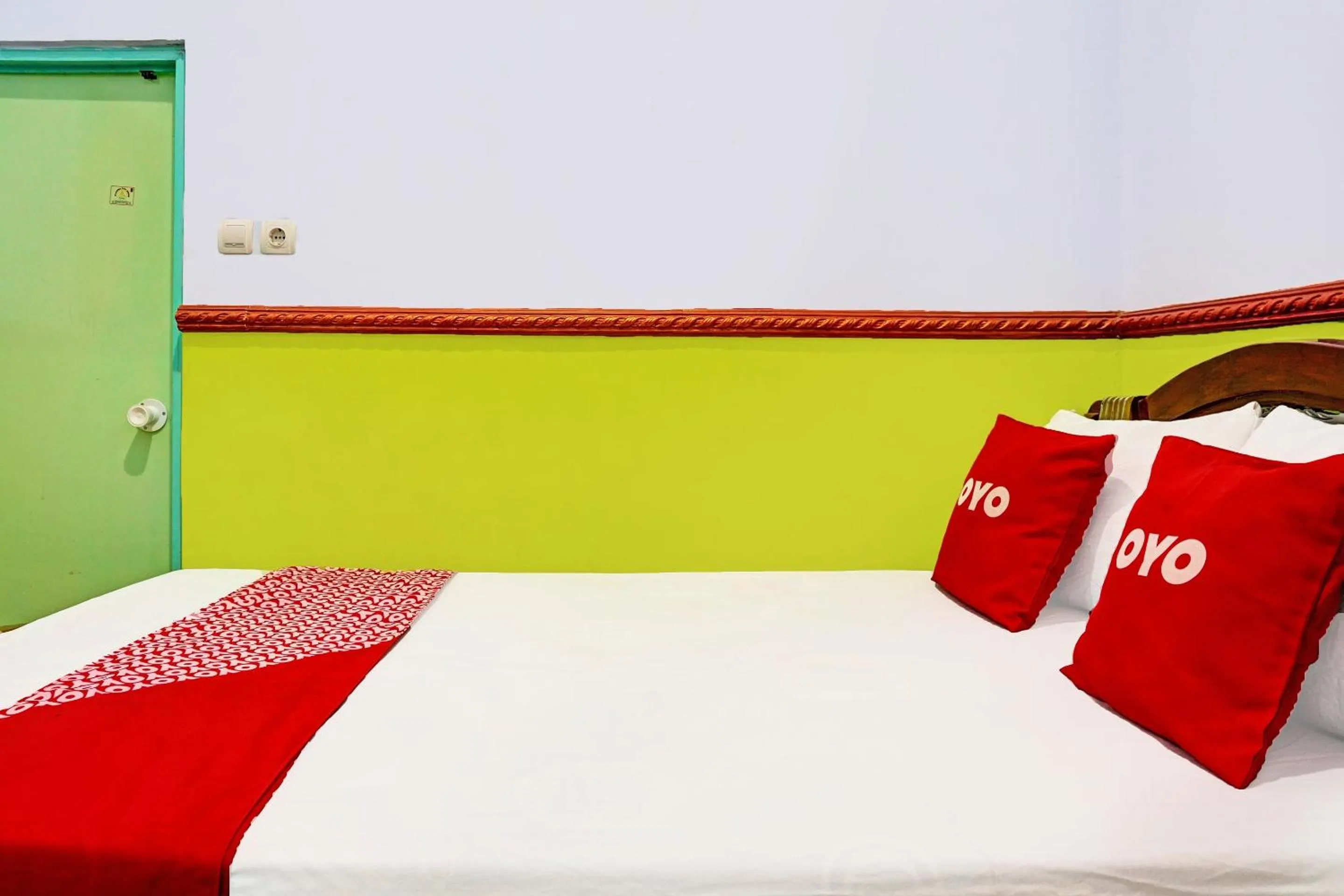 Bedroom, Bed in Hotel O Noril Haromain Homestay Syariah