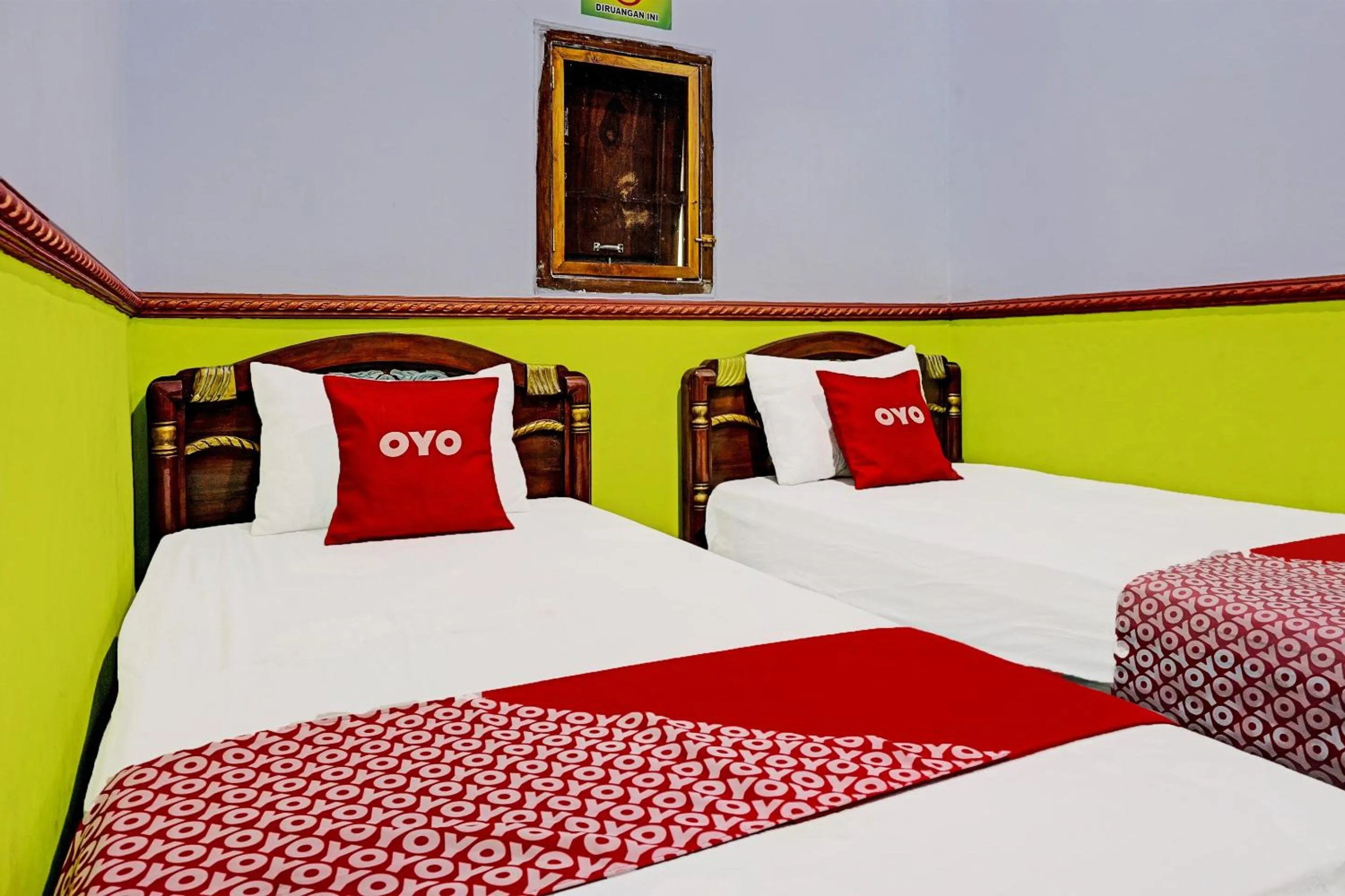 Bedroom, Bed in Hotel O Noril Haromain Homestay Syariah