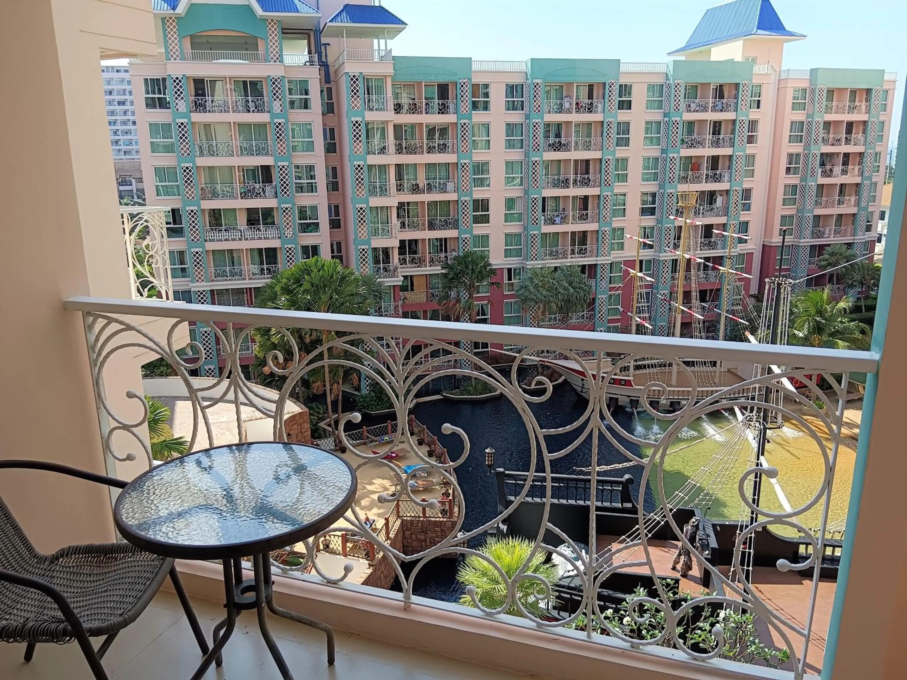 Property building in Grande Caribbean Condo Resort Pattaya