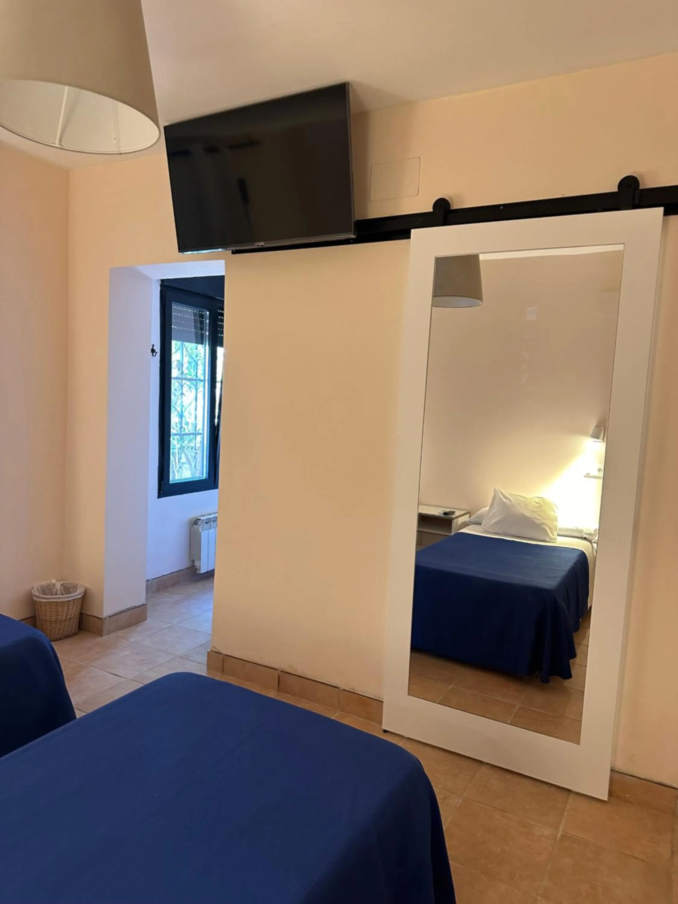 Bed in Hostal Moscatel