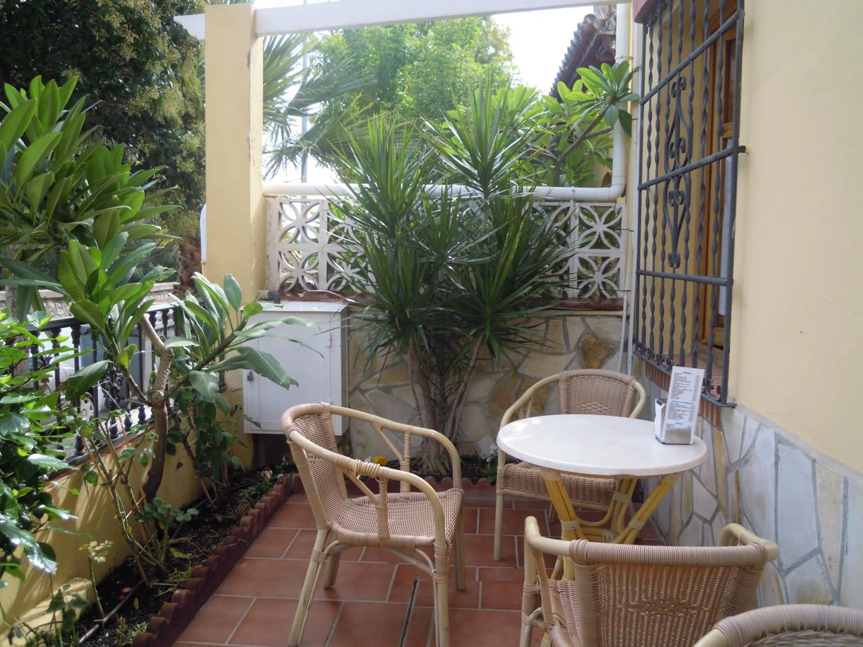 Patio in Hostal Moscatel