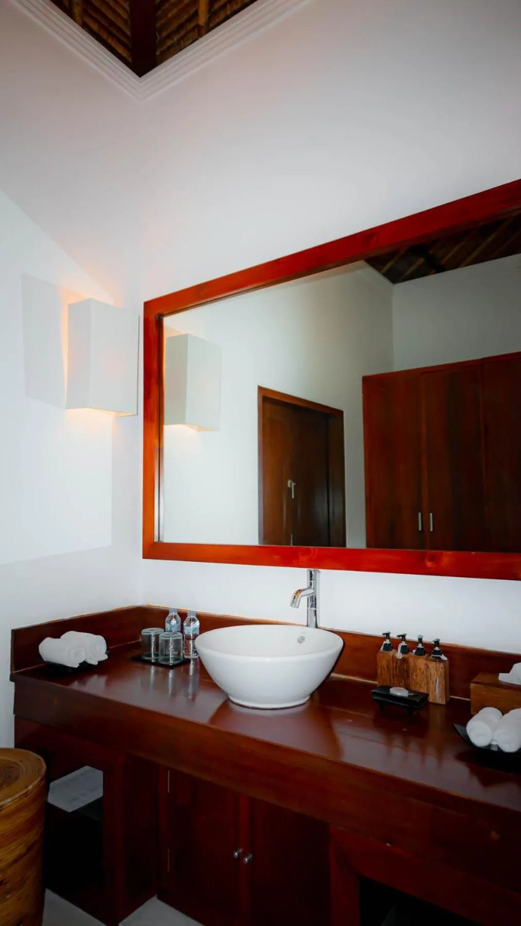 Bathroom in The Lotus Residence by Amerta Experience