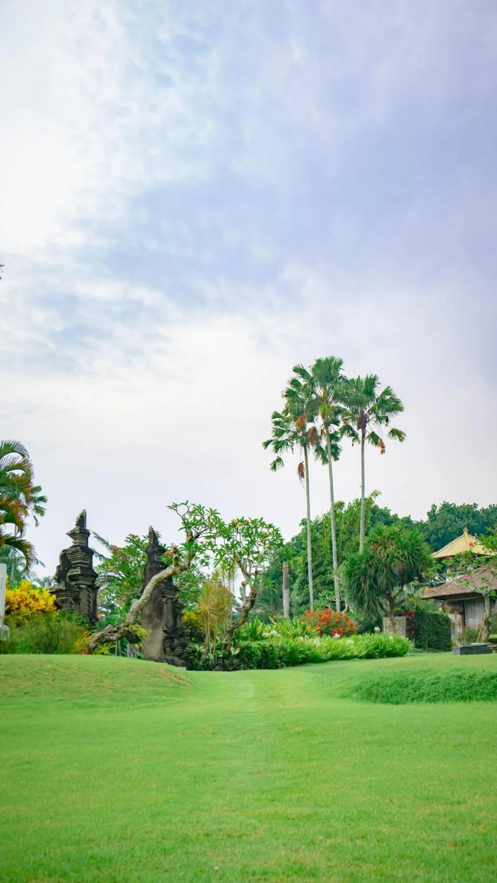 Day in The Lotus Residence by Amerta Experience