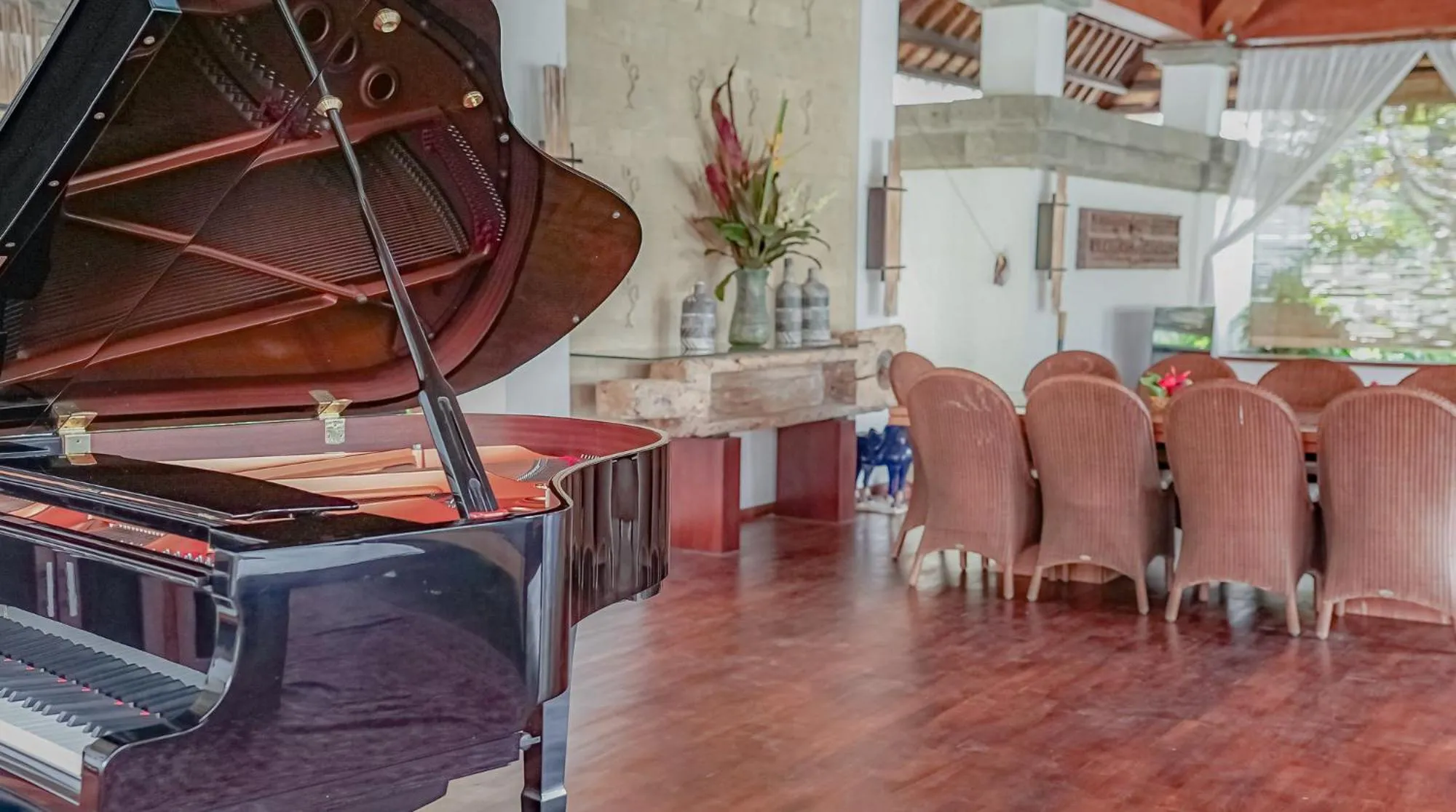 Living room in The Lotus Residence by Amerta Experience