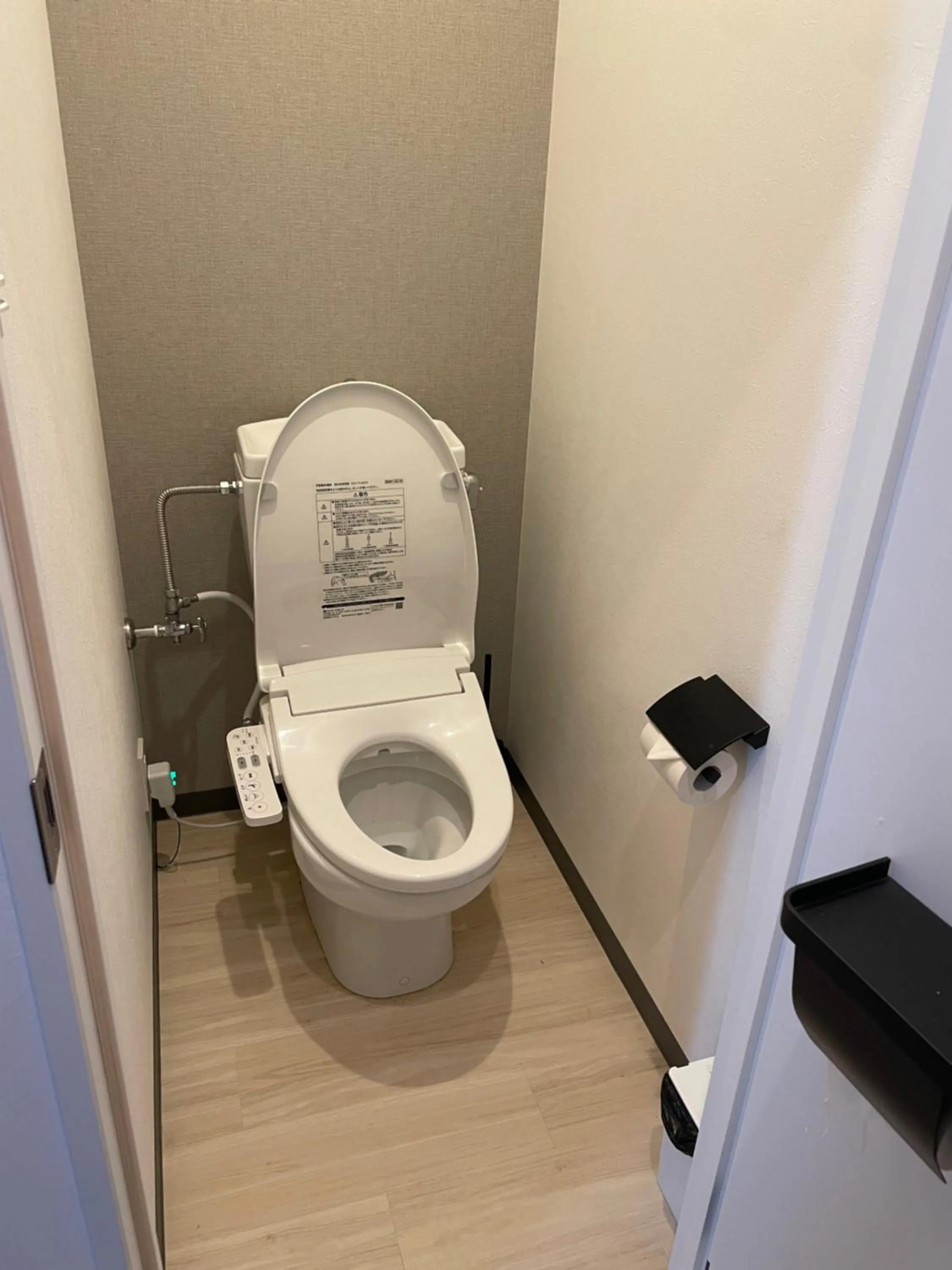 Toilet in Q FOX BLACK DIAMOND HOTEL