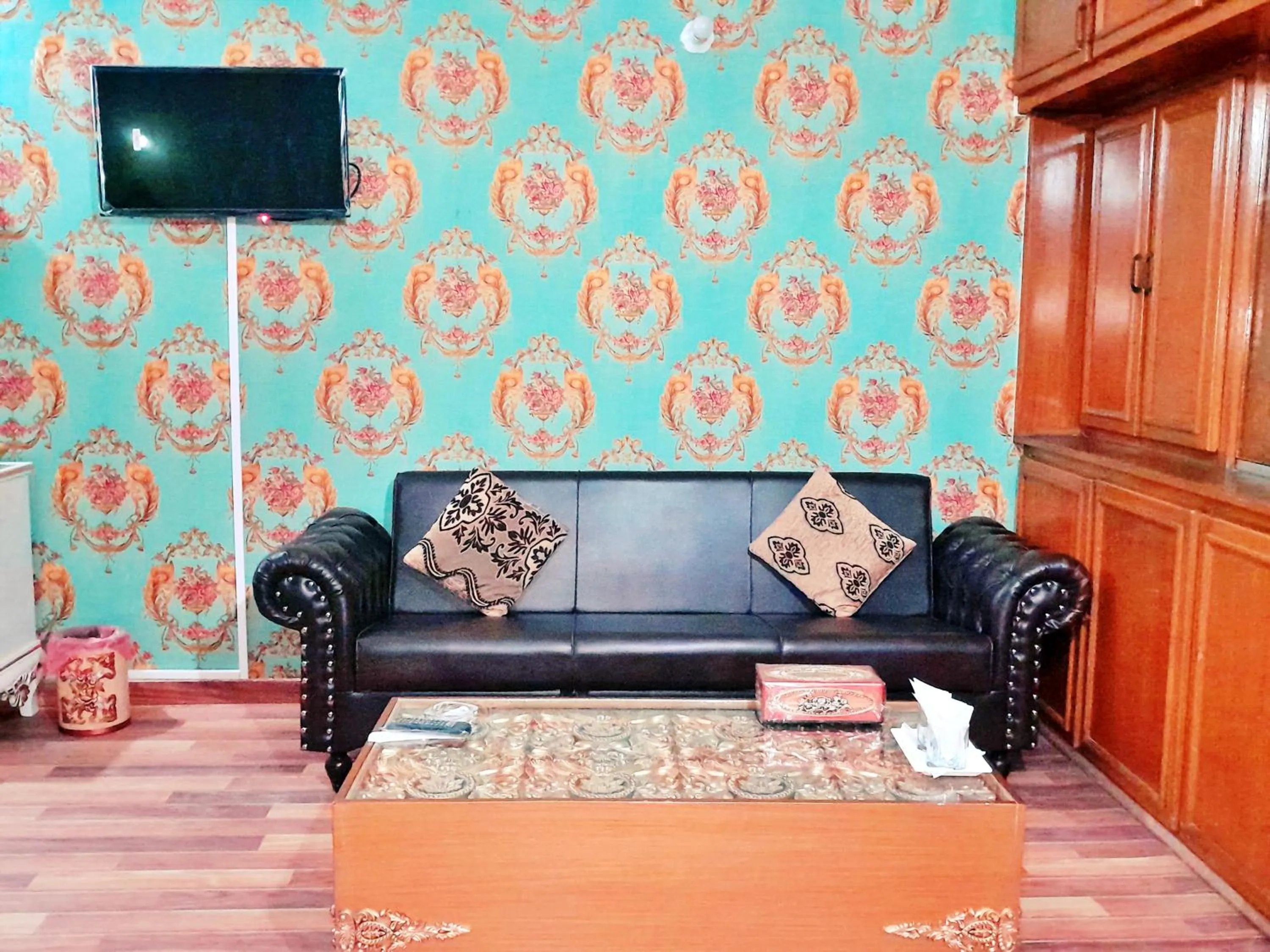 Hotel Rose One Lahore