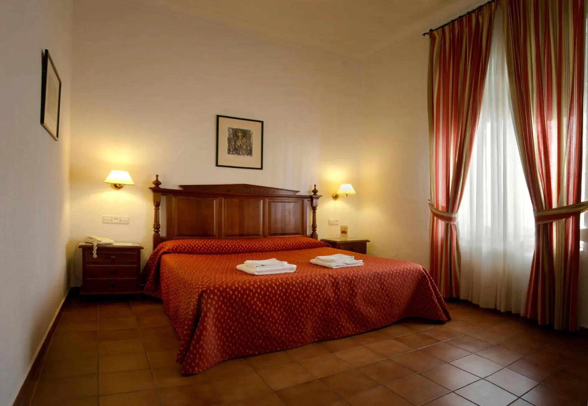 Decorative detail, Bed in Hotel Los Olivos Decorative detail, Bed in Hotel Los Olivos