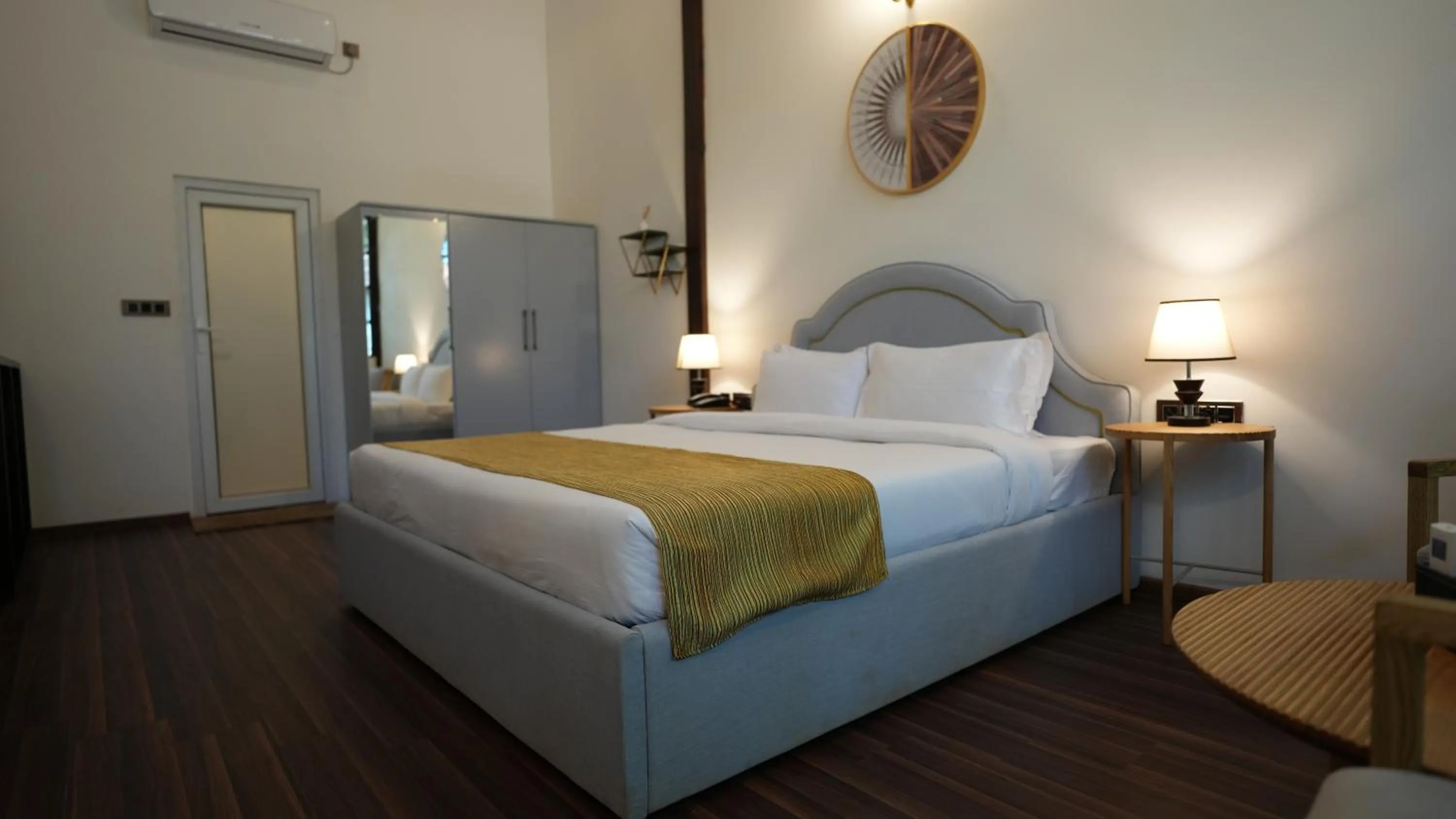 Bed in Prive by Whiteflower