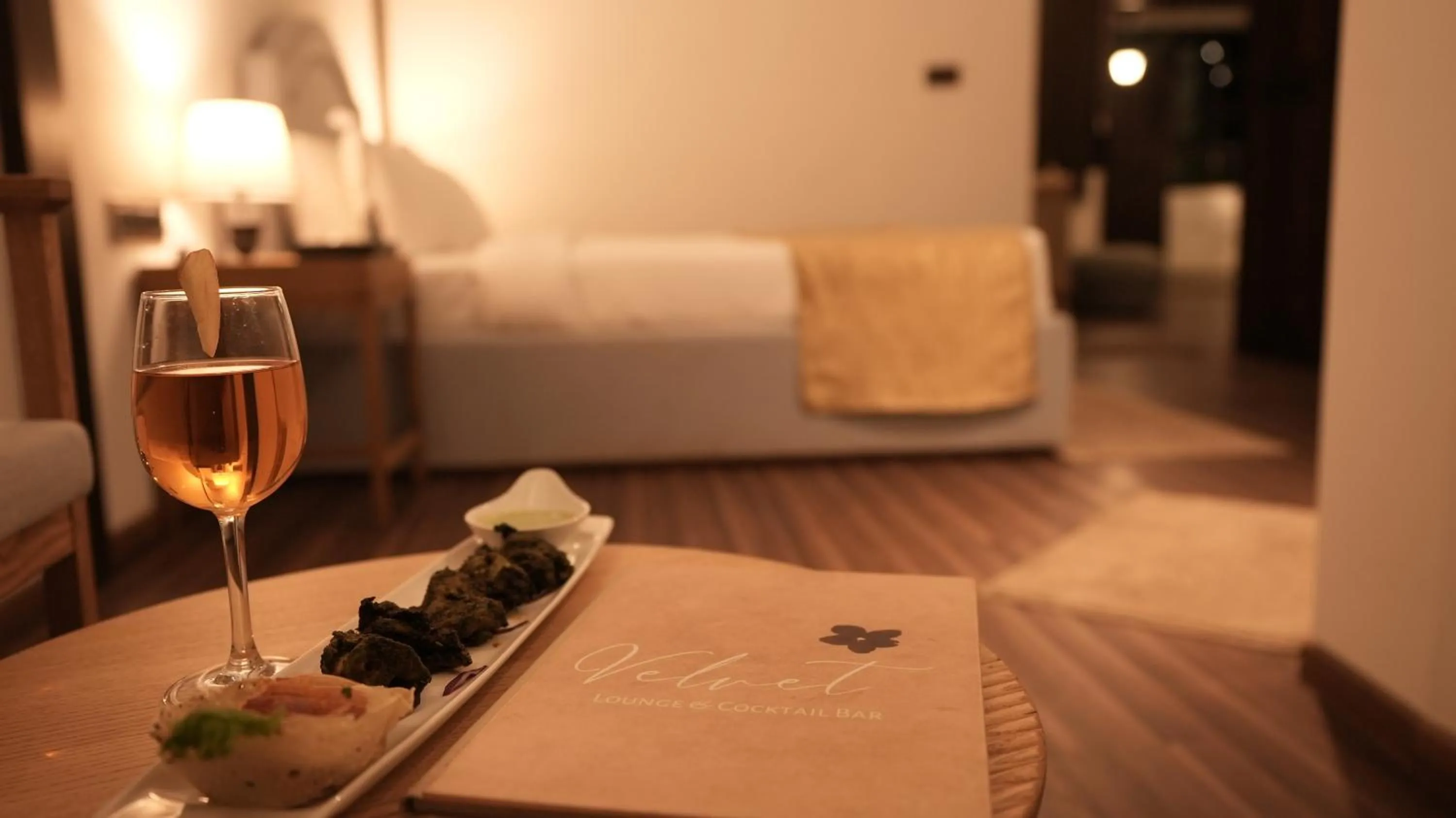 Bed in Prive by Whiteflower