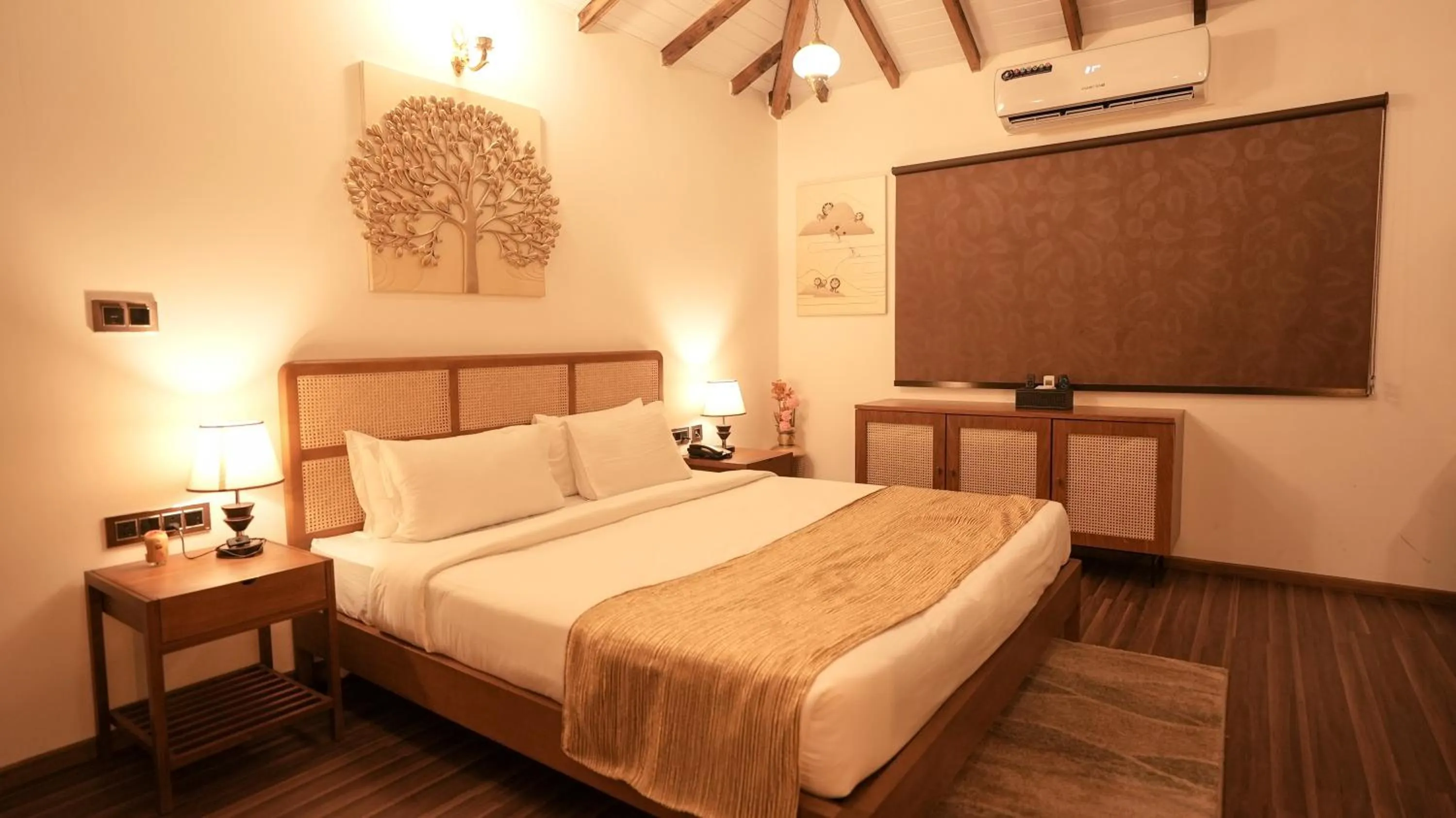 Bed in Prive by Whiteflower