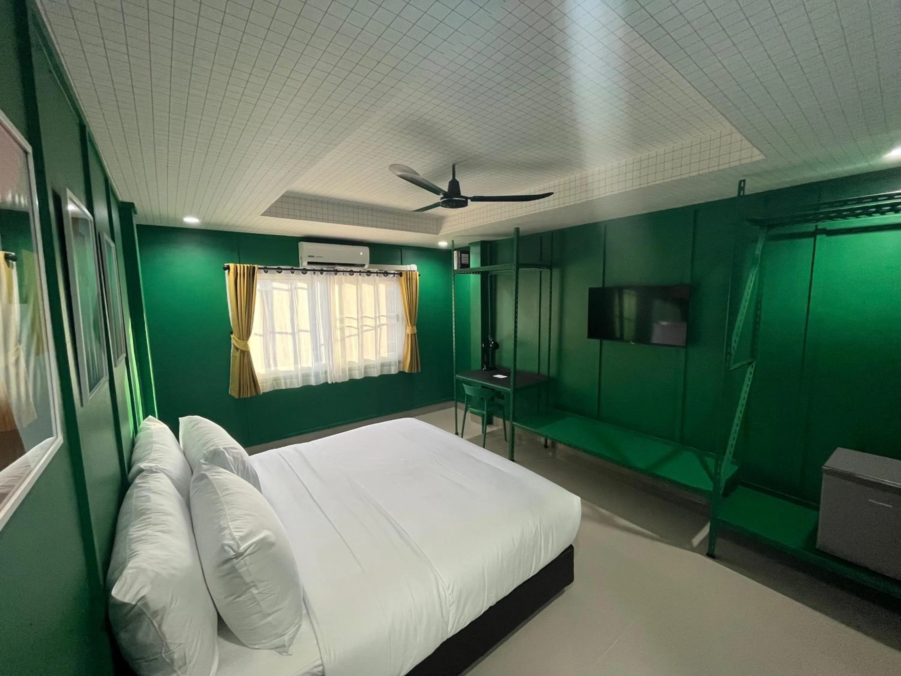 Bed in Sari Boutique hotel