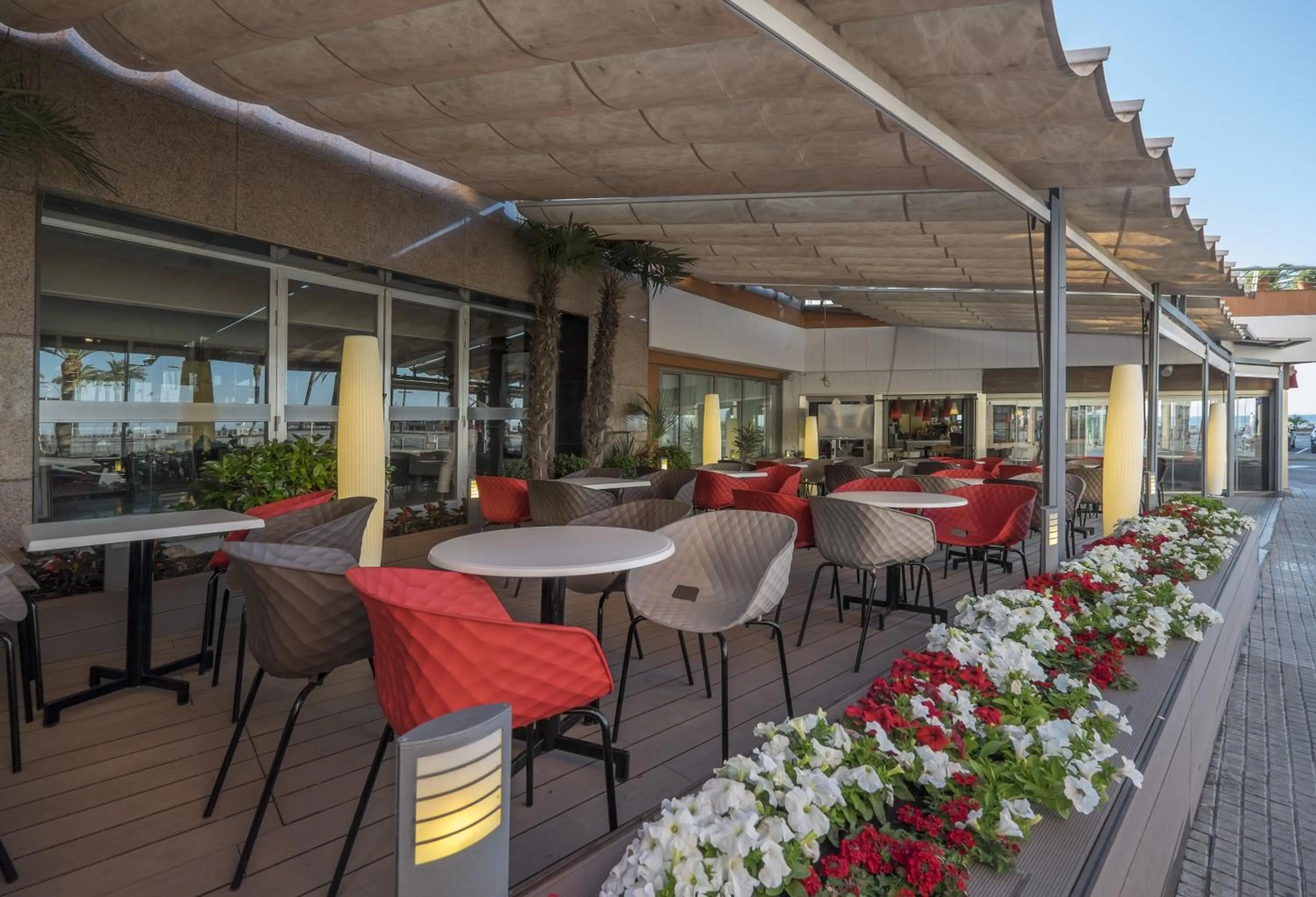 Lounge or bar in Rosamar & Spa 4*s