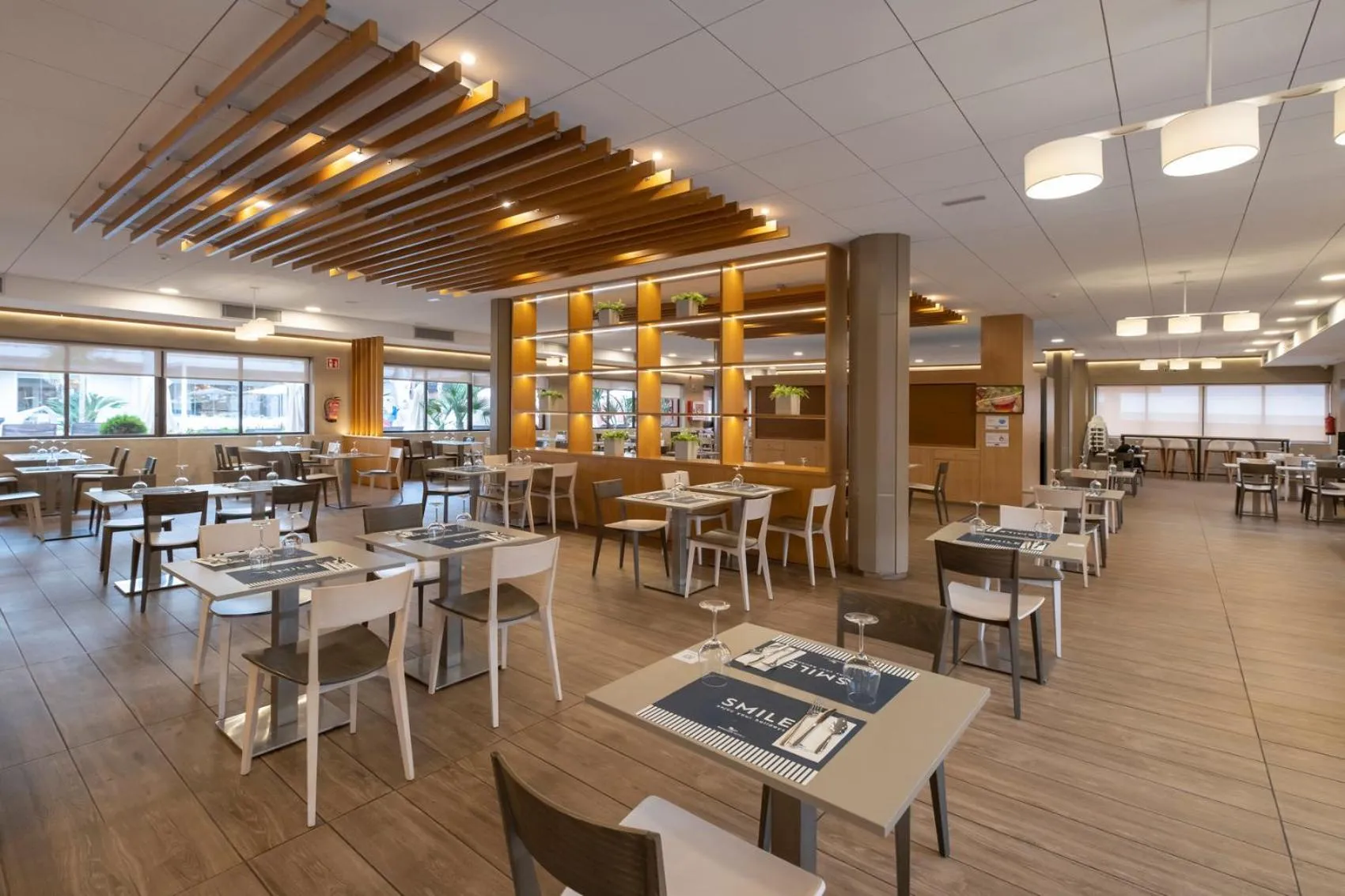 Restaurant/places to eat in Rosamar & Spa 4*s