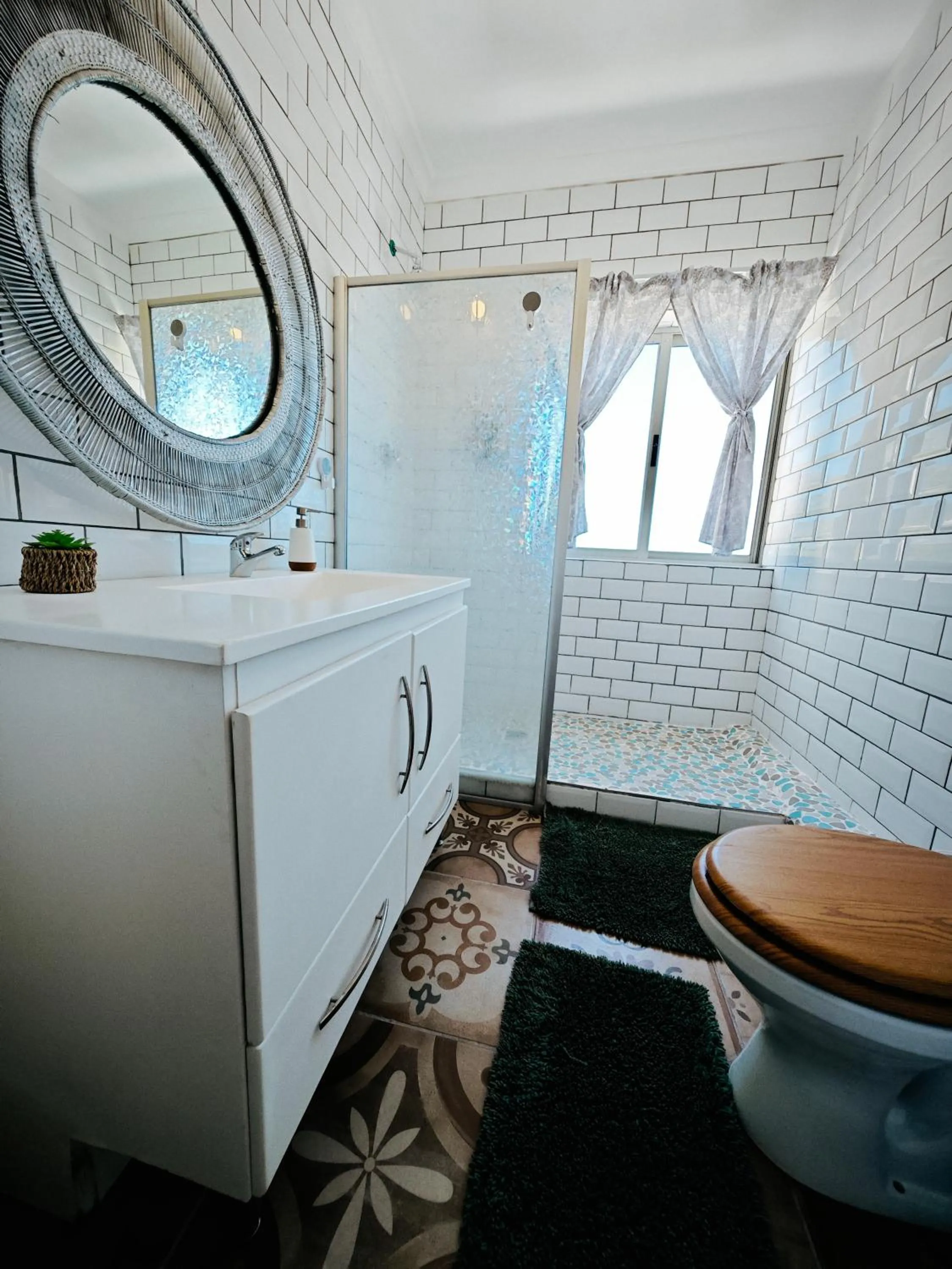 Bathroom in Beachwood Camps Bay