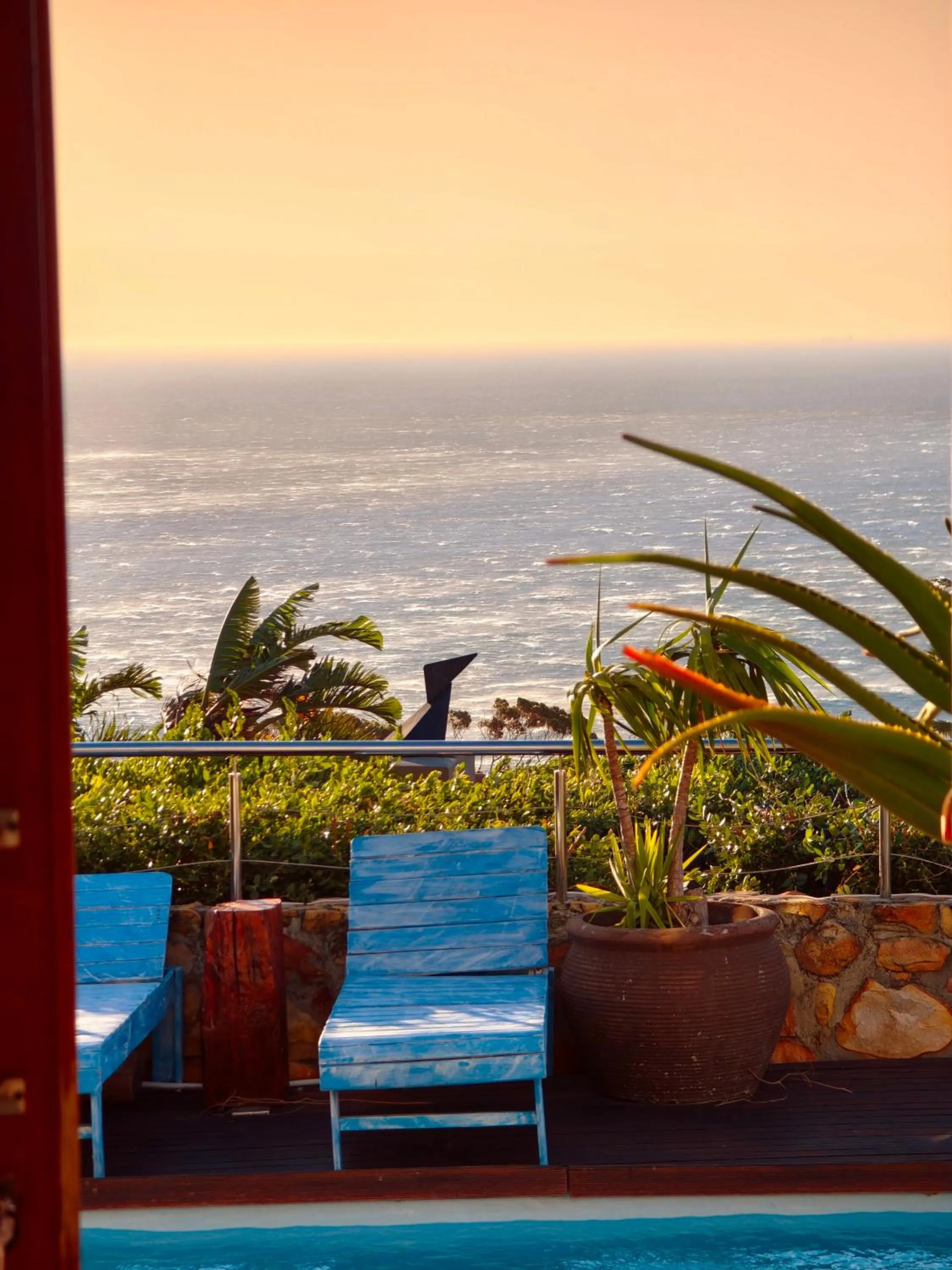 Pool view in Beachwood Camps Bay