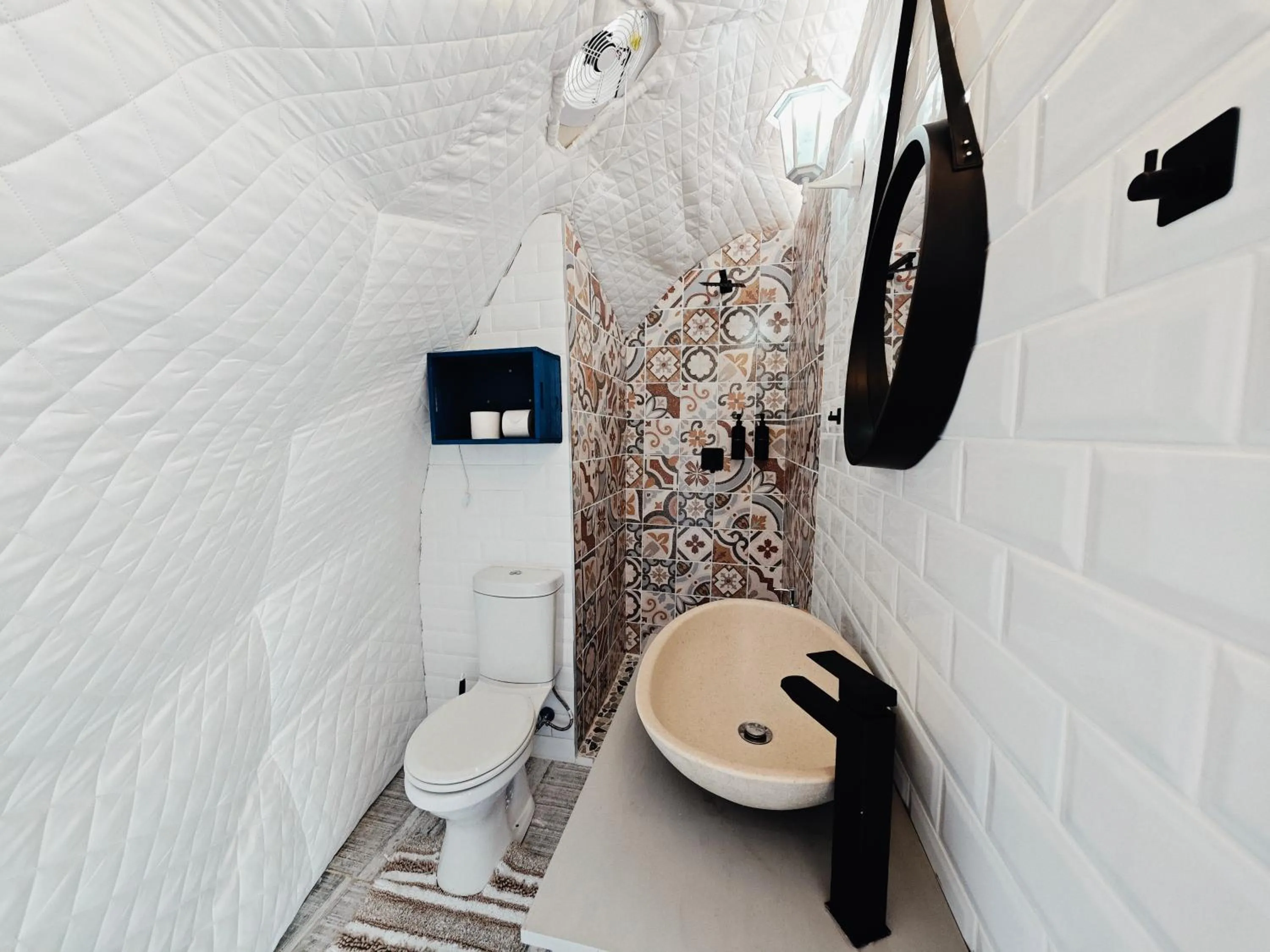 Bathroom in Beachwood Camps Bay