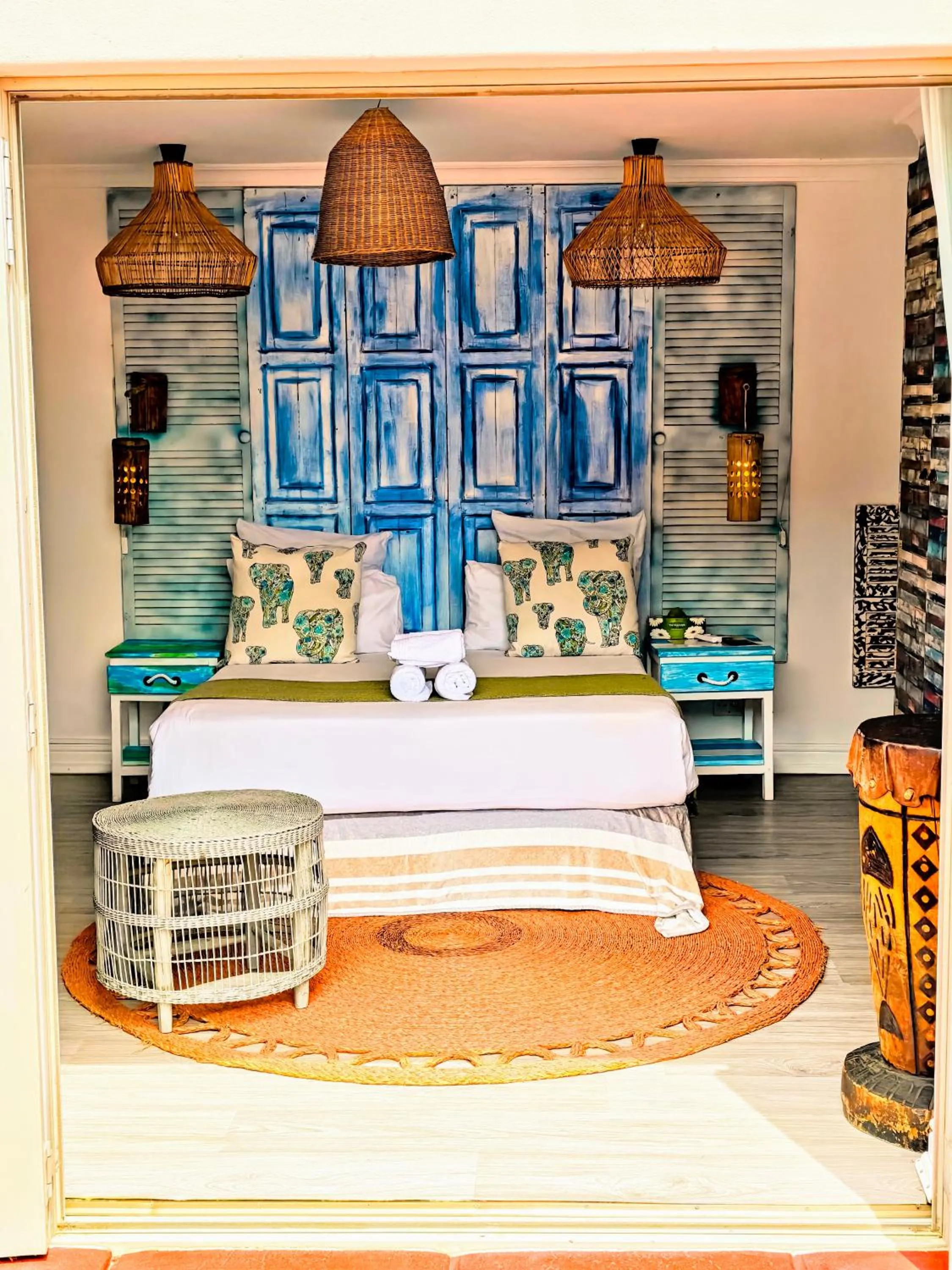 Living room in Beachwood Camps Bay