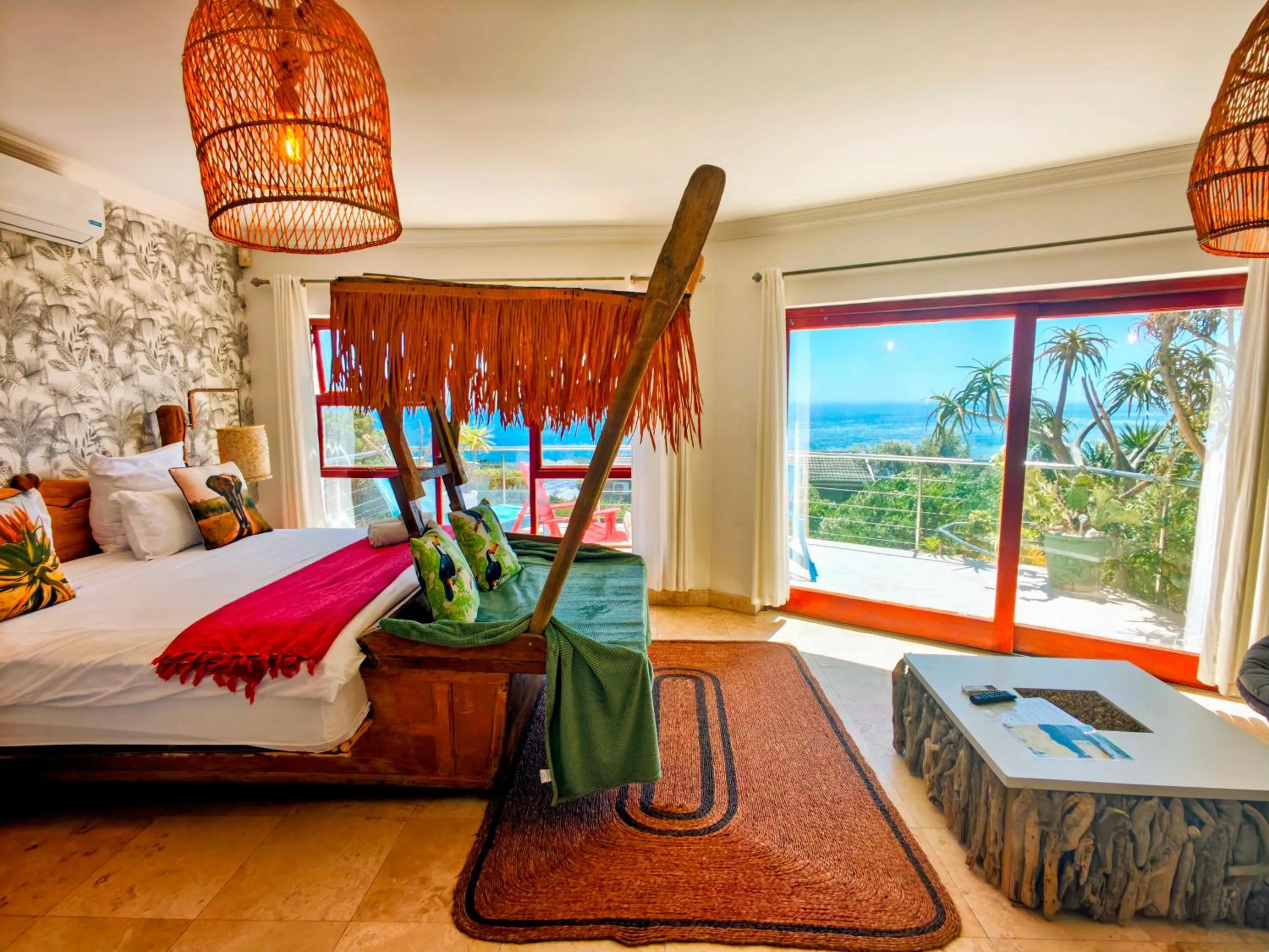 Photo of the whole room in Beachwood Camps Bay