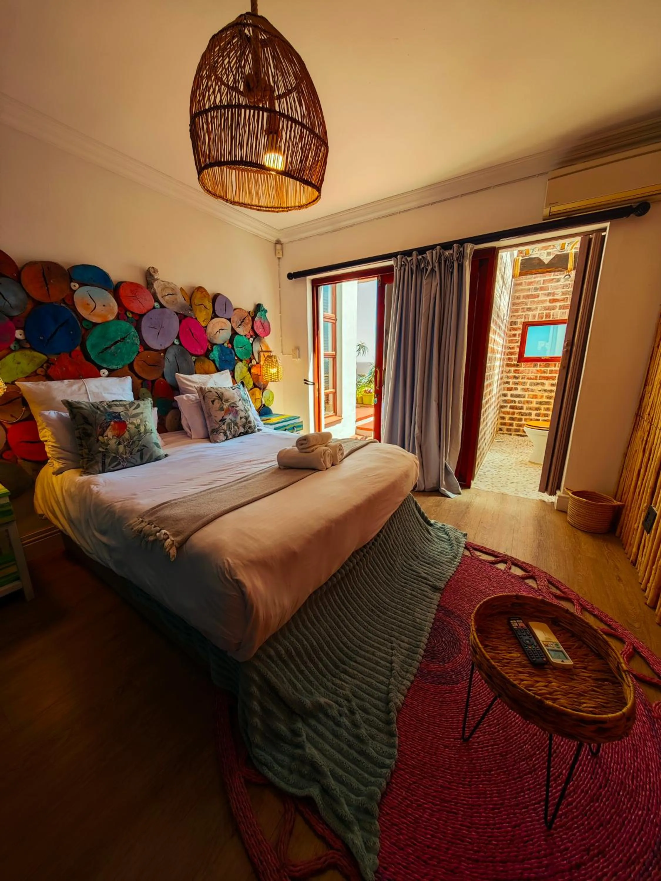 Photo of the whole room in Beachwood Camps Bay