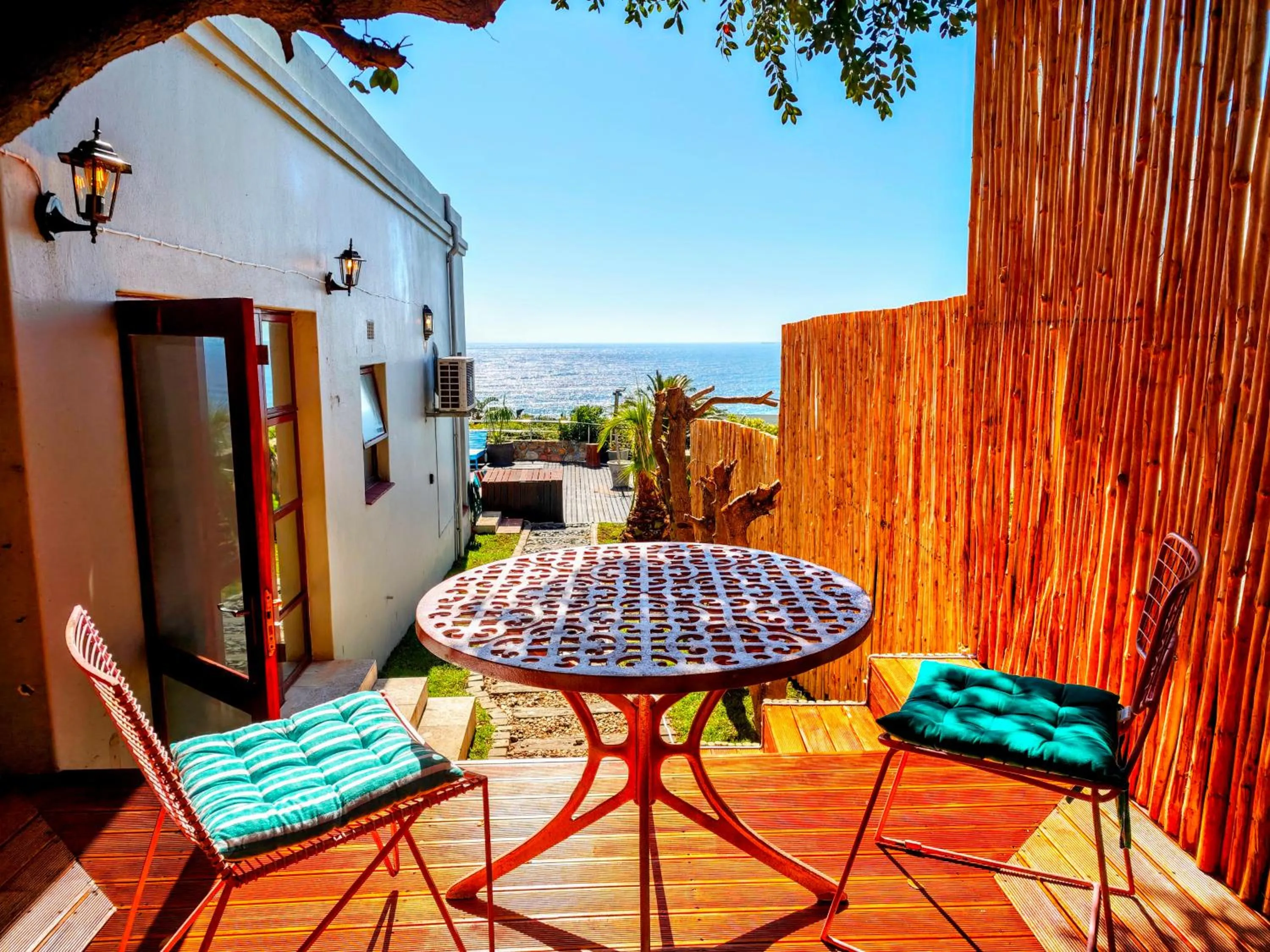 Patio in Beachwood Camps Bay