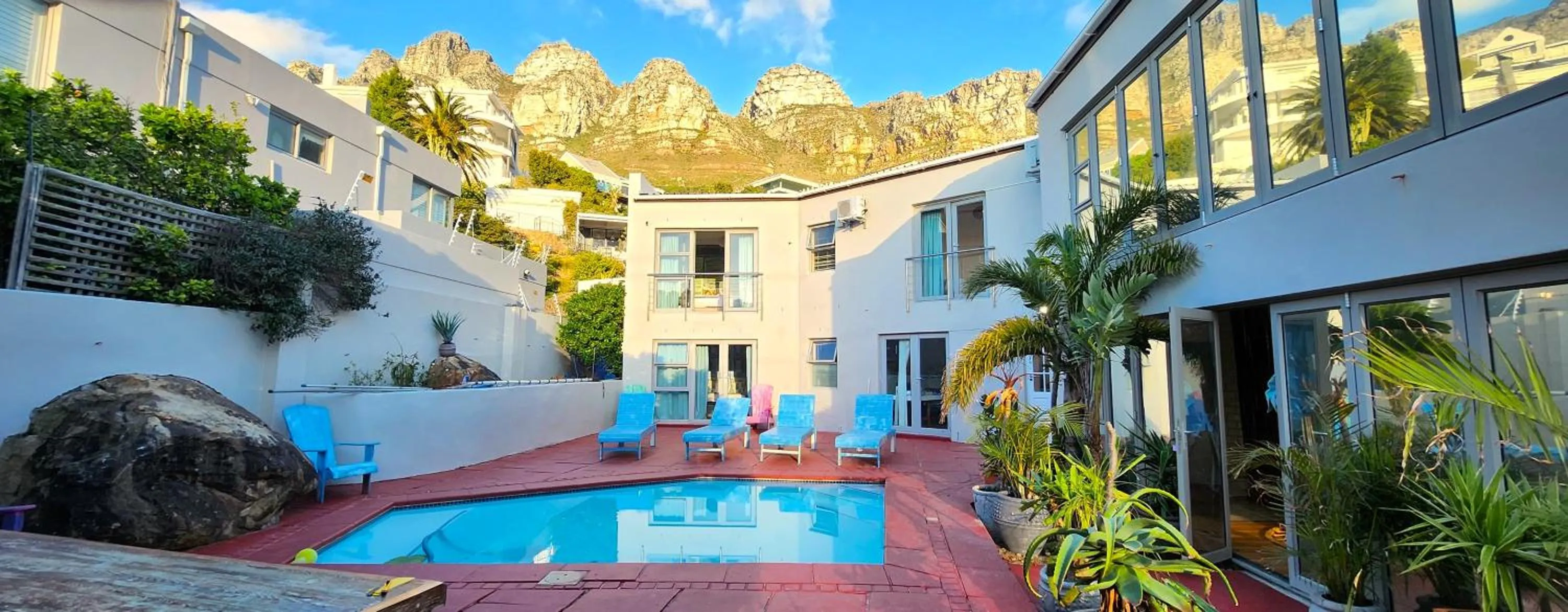 Property building in Beachwood Camps Bay