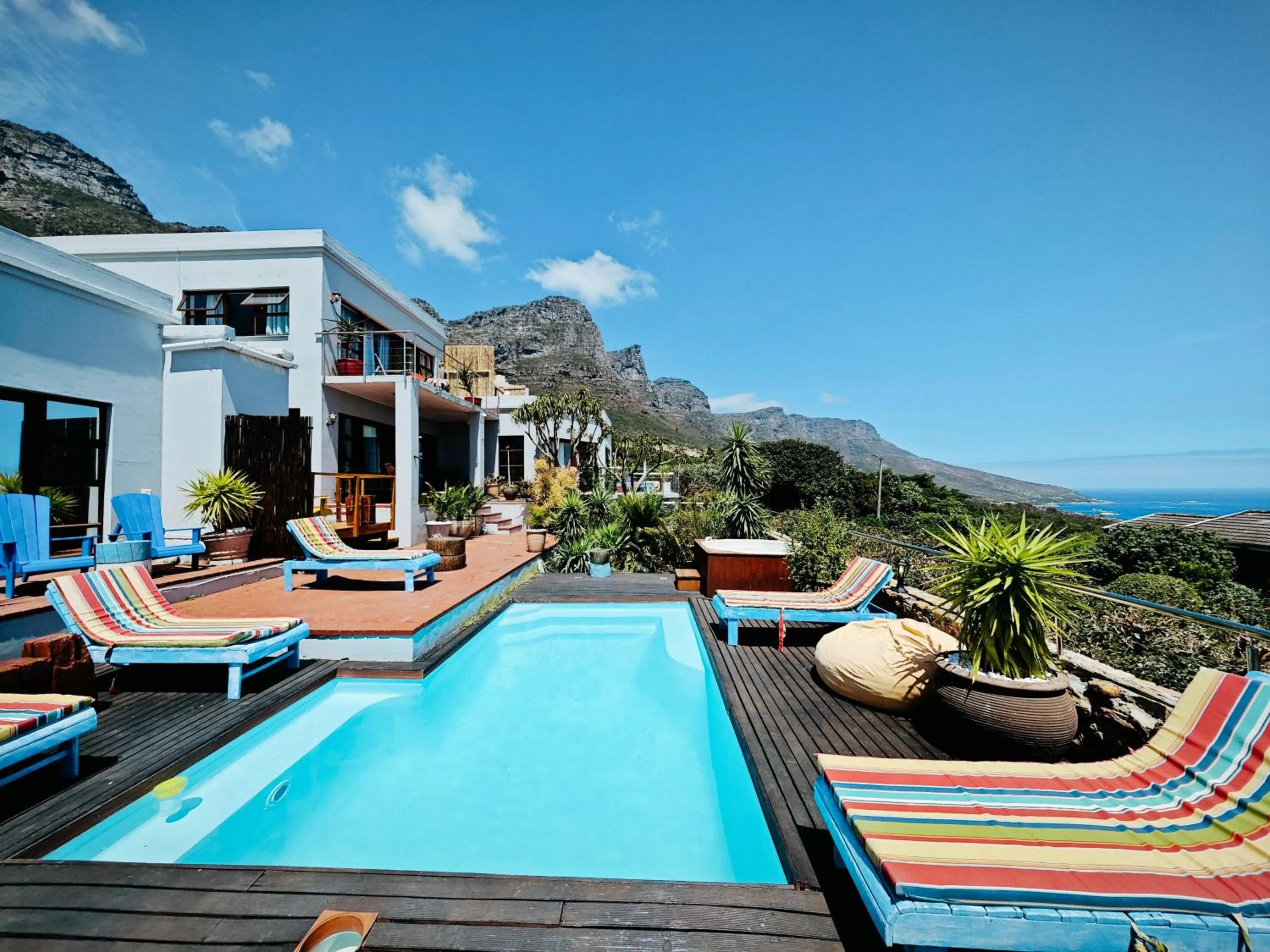 Pool view in Beachwood Camps Bay