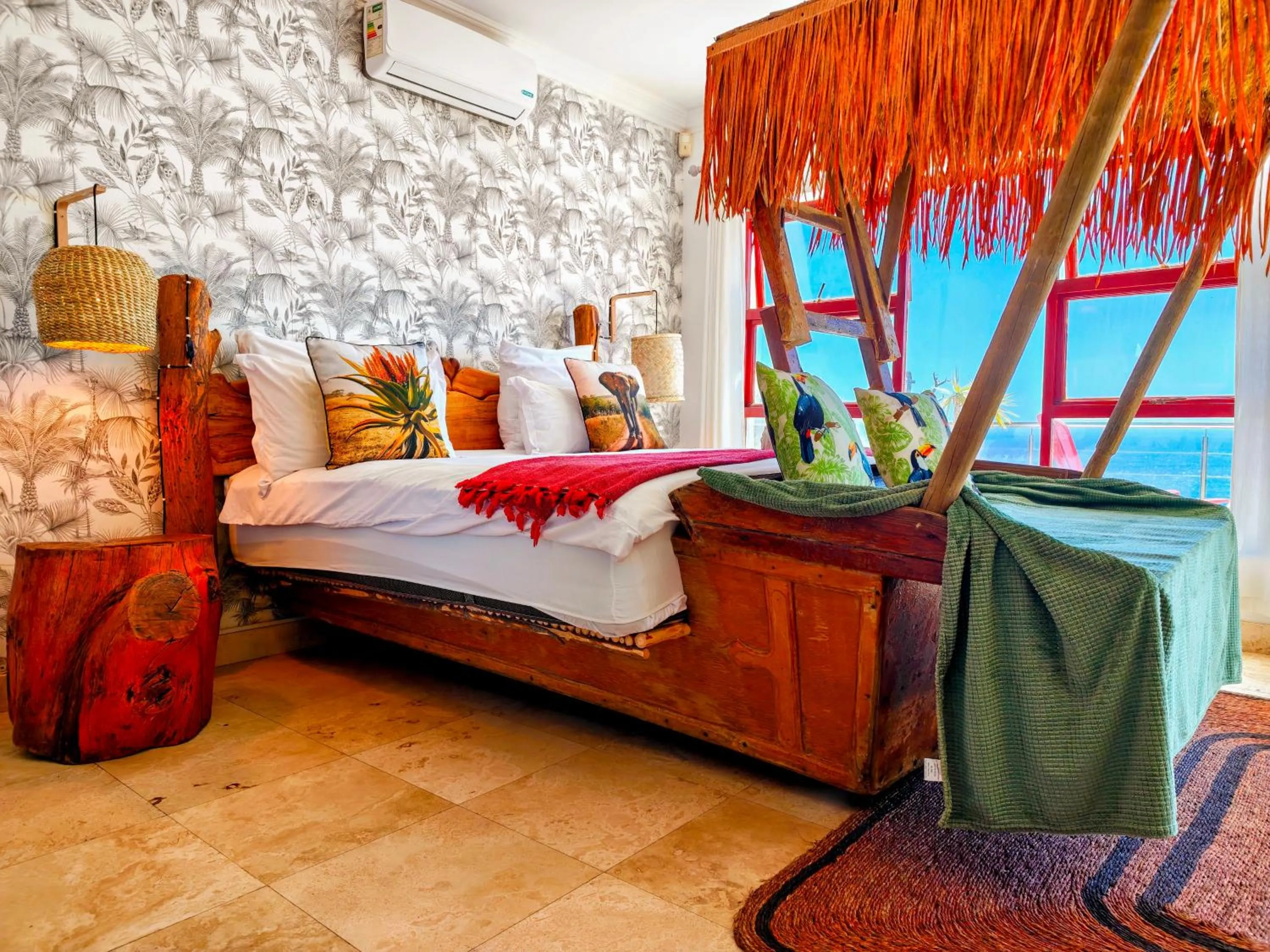Living room in Beachwood Camps Bay