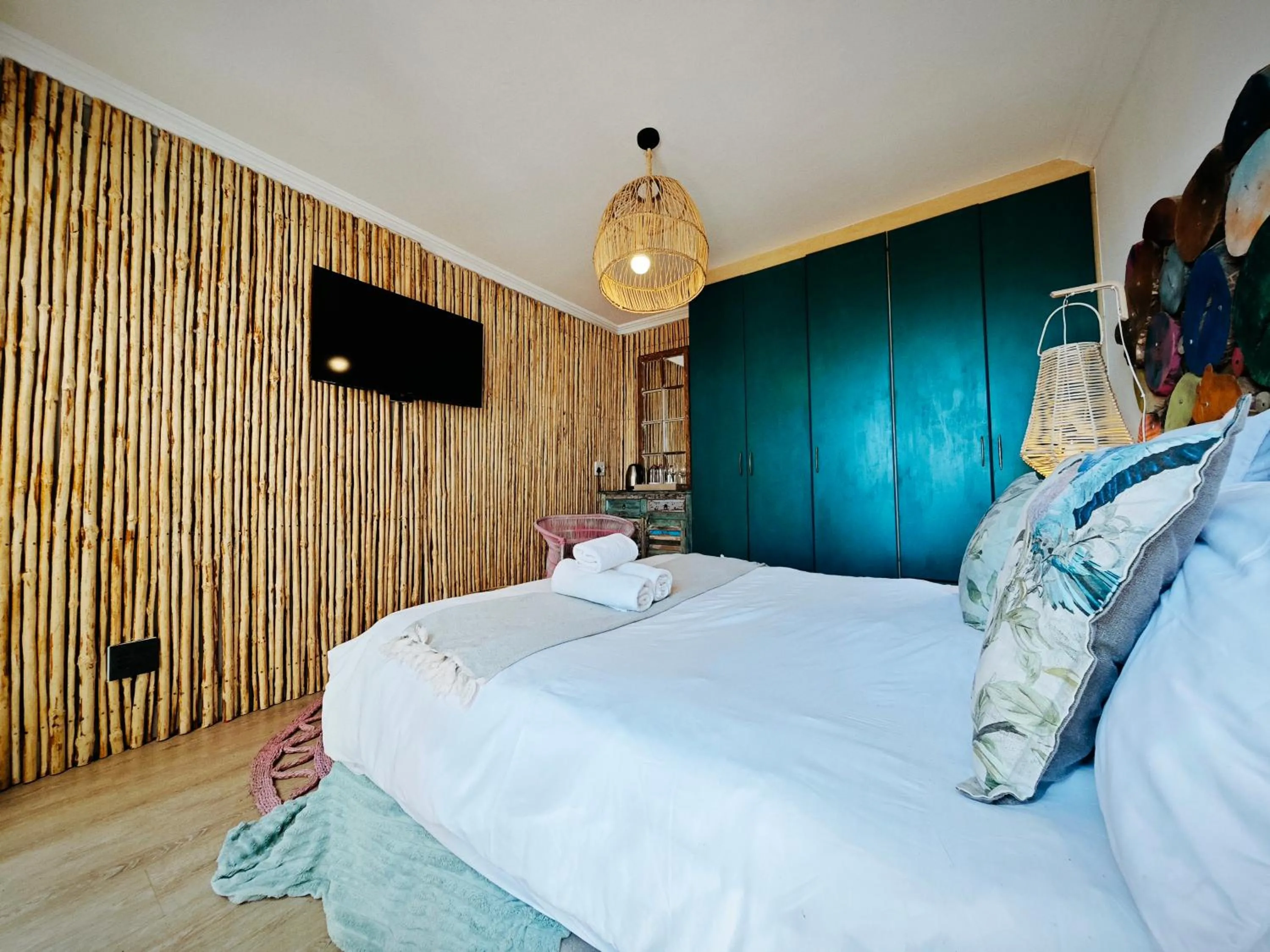 Photo of the whole room in Beachwood Camps Bay