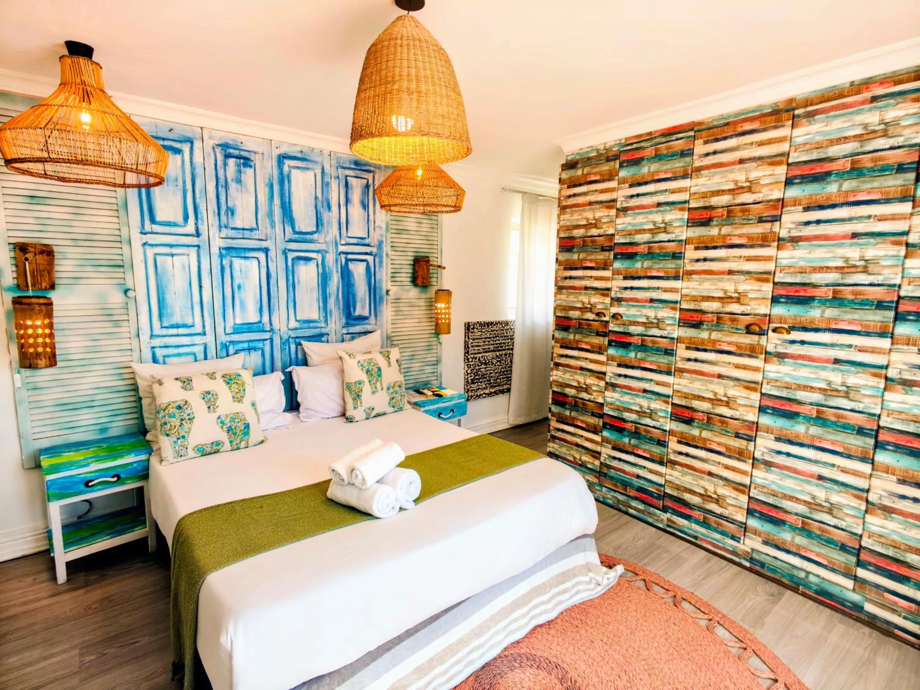 Photo of the whole room in Beachwood Camps Bay