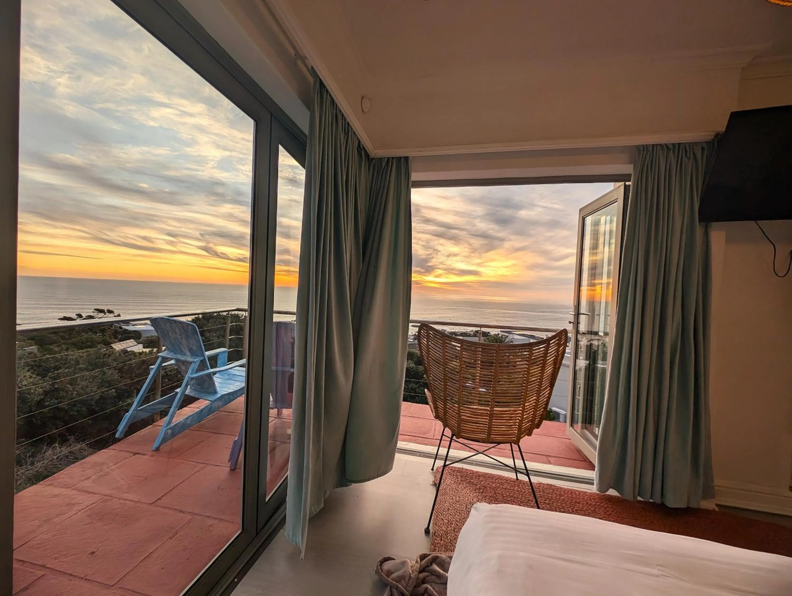 Balcony/Terrace in Beachwood Camps Bay