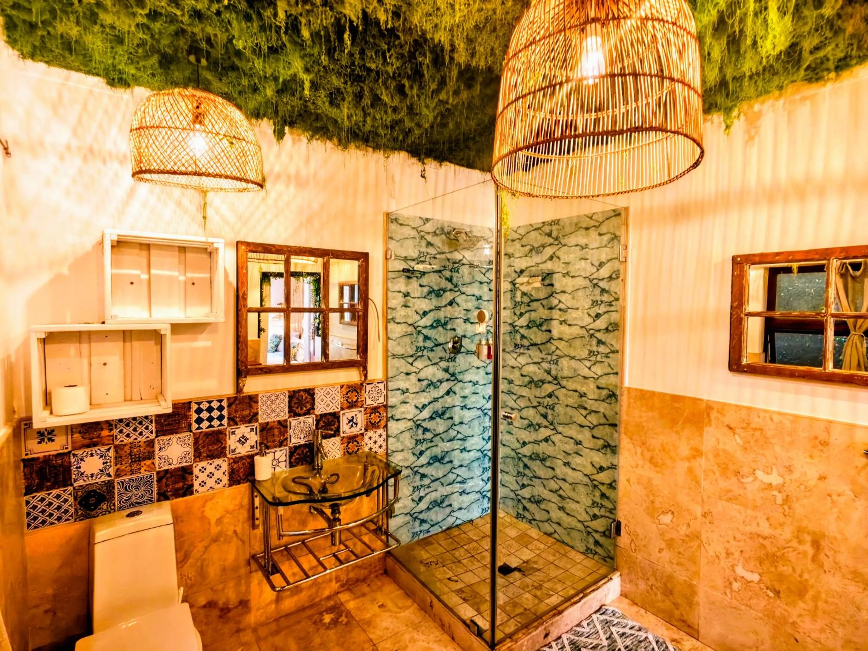 Bathroom in Beachwood Camps Bay