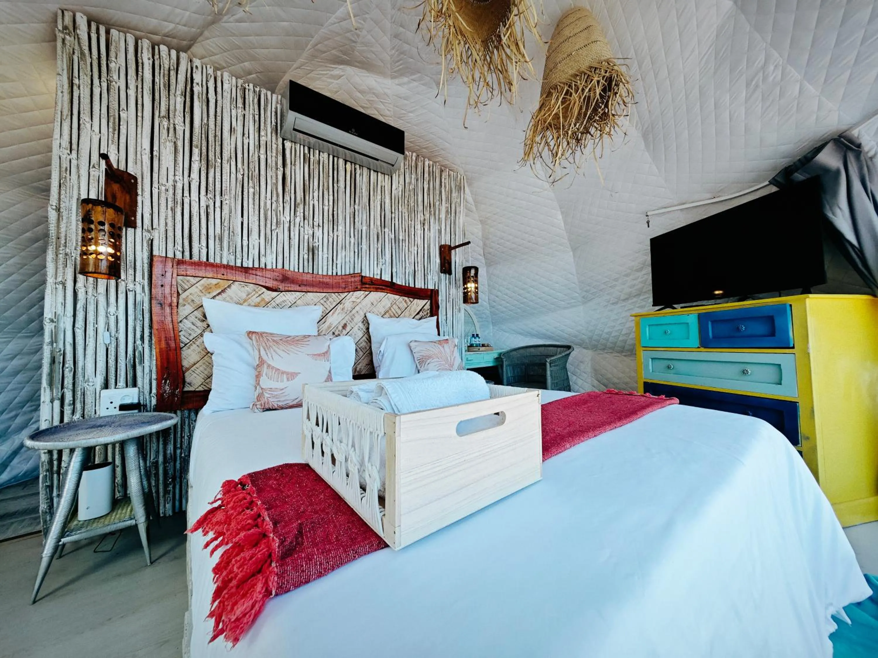 Photo of the whole room in Beachwood Camps Bay