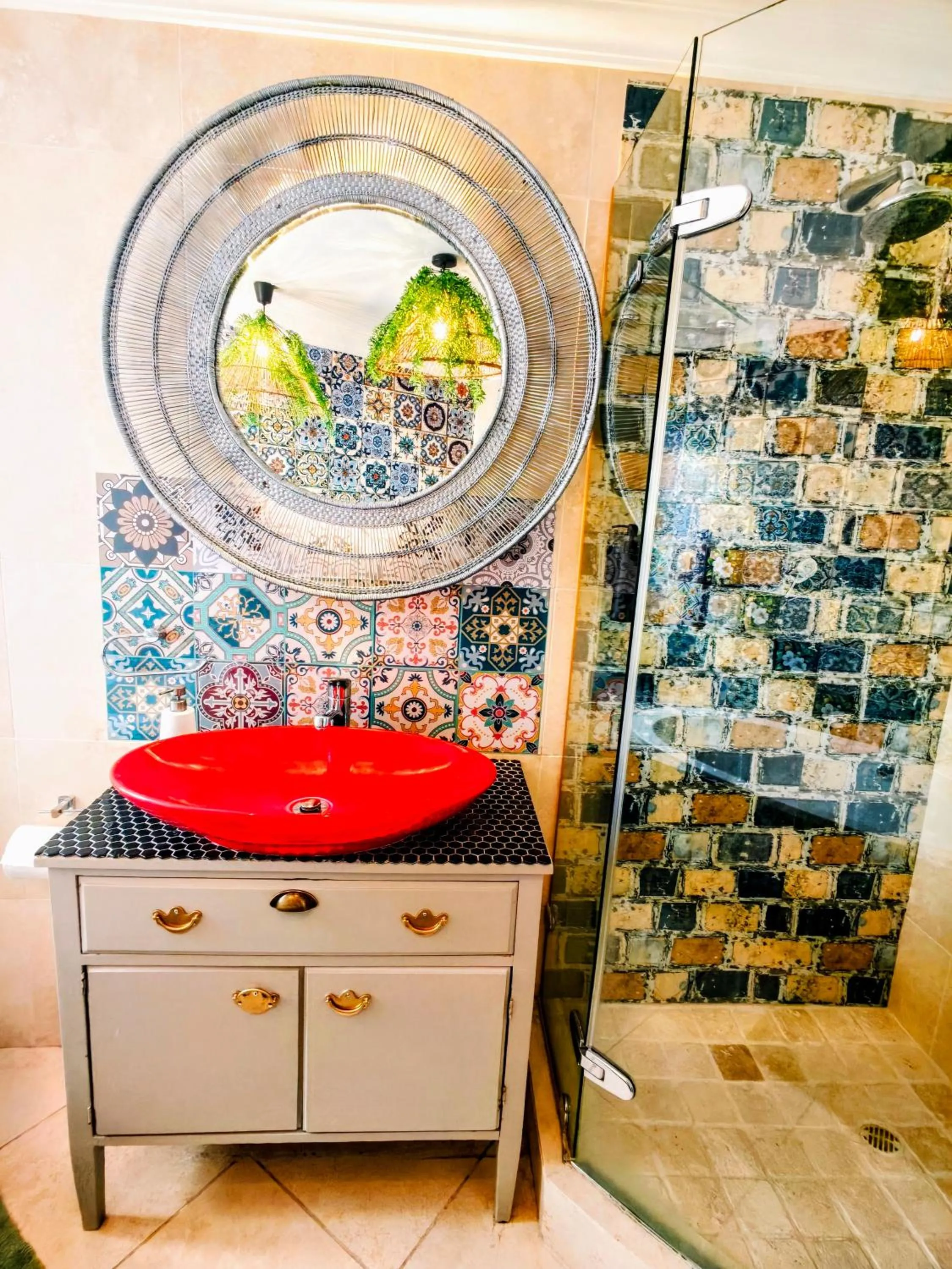 Bathroom in Beachwood Camps Bay