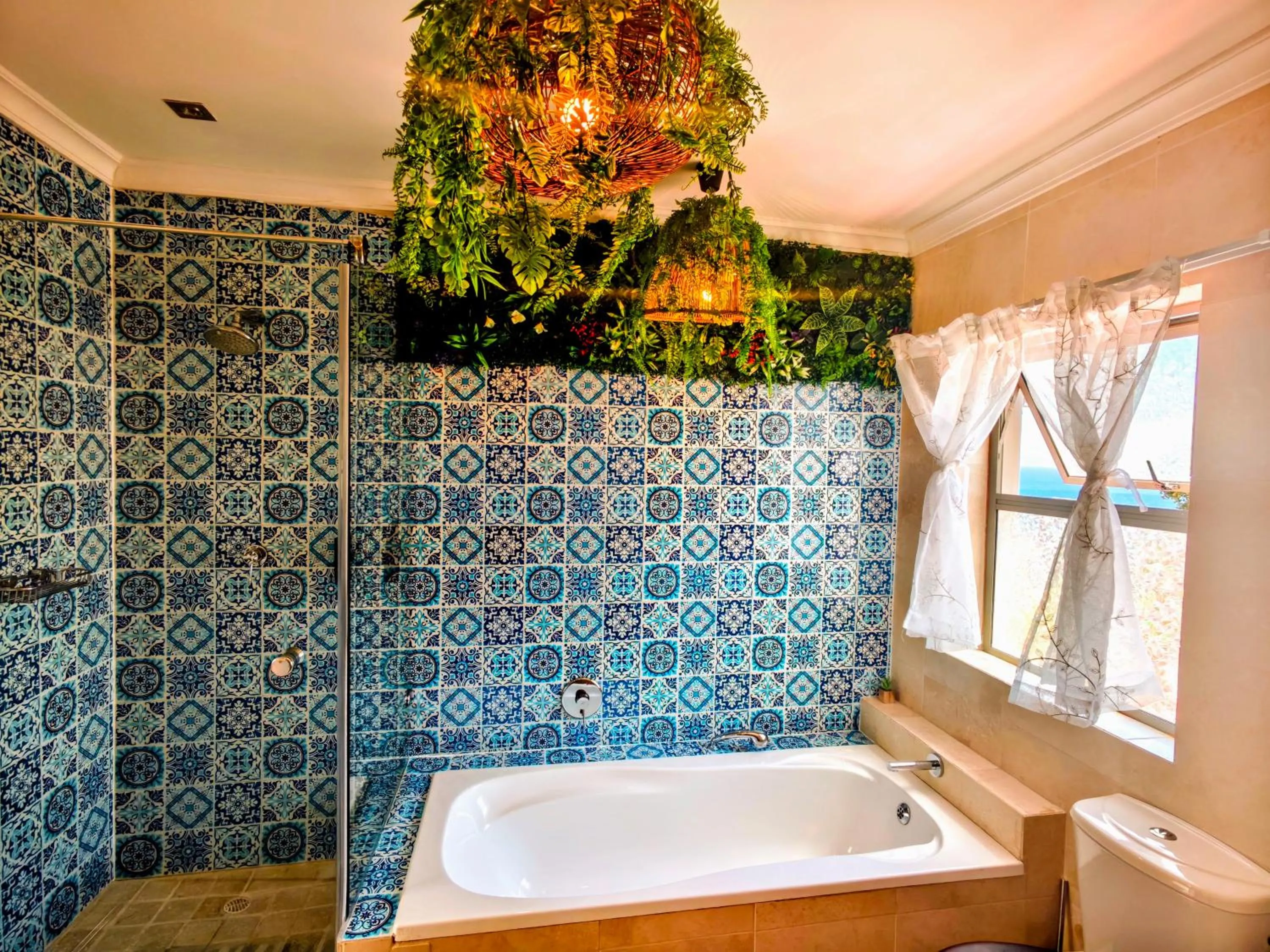Toilet in Beachwood Camps Bay