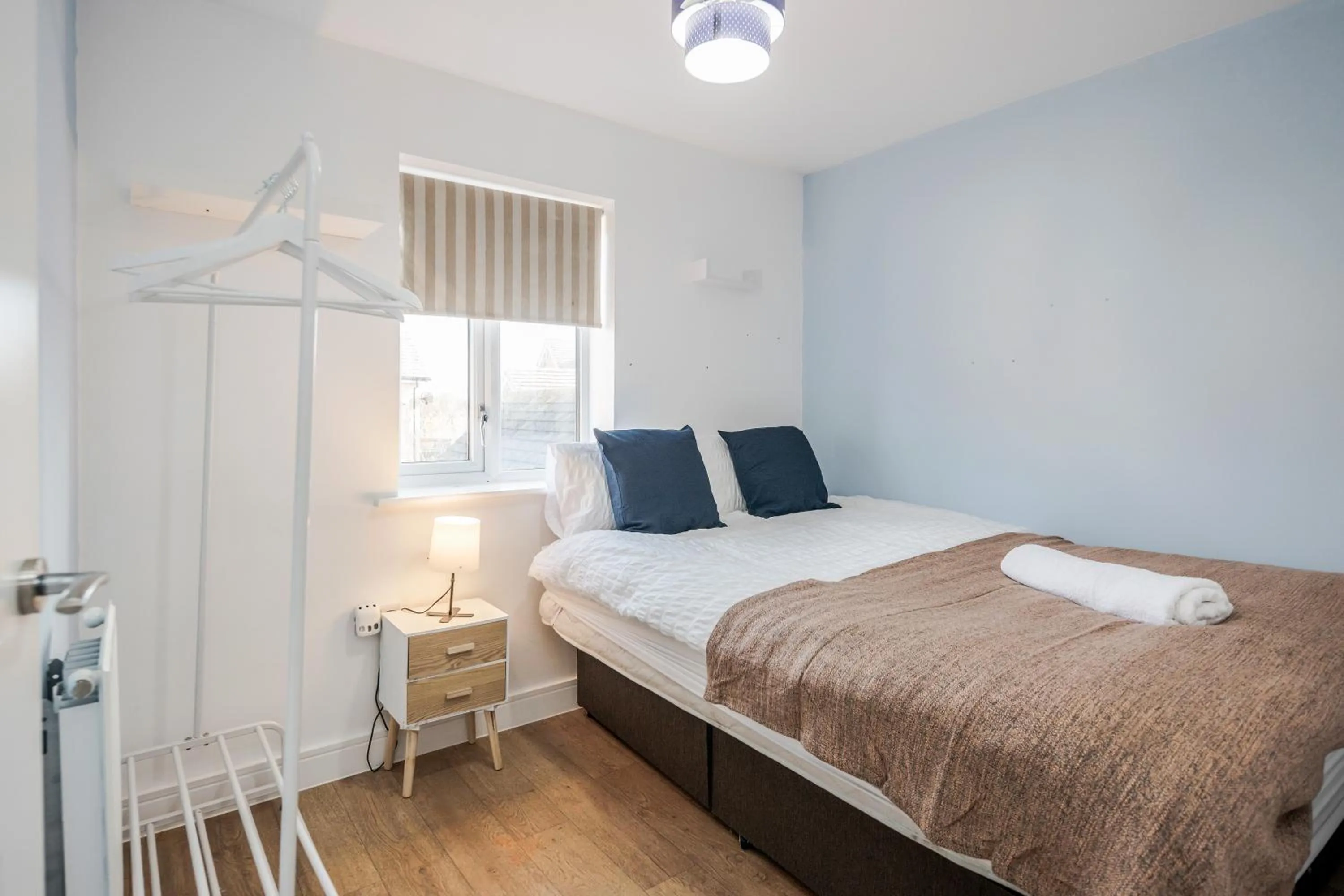 Bed in Spacious Stay I 5 BDR House with Modern Amenities I Parking I WiFi