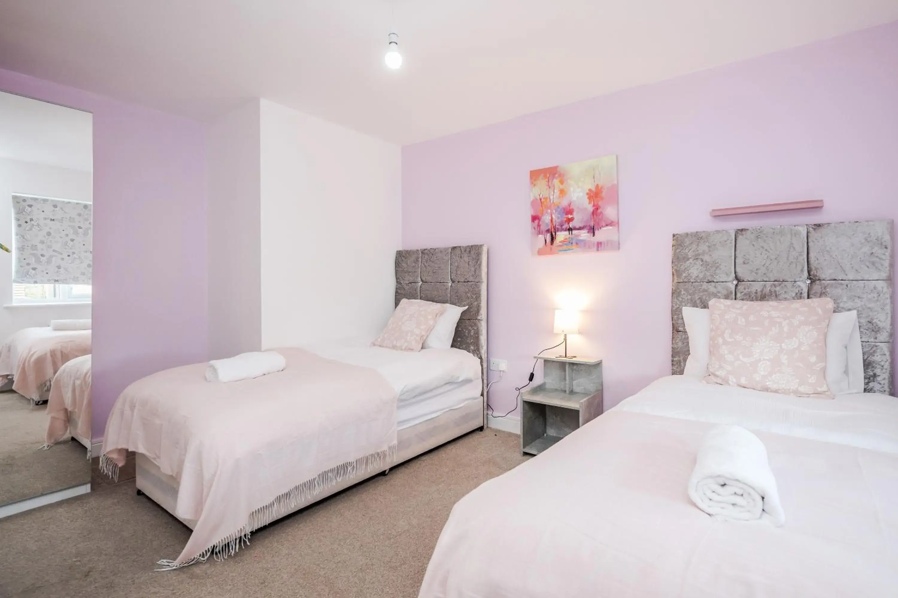 Spacious Stay I 5 BDR House with Modern Amenities I Parking I WiFi Spacious Stay I 5 BDR House with Modern Amenities I Parking I WiFi